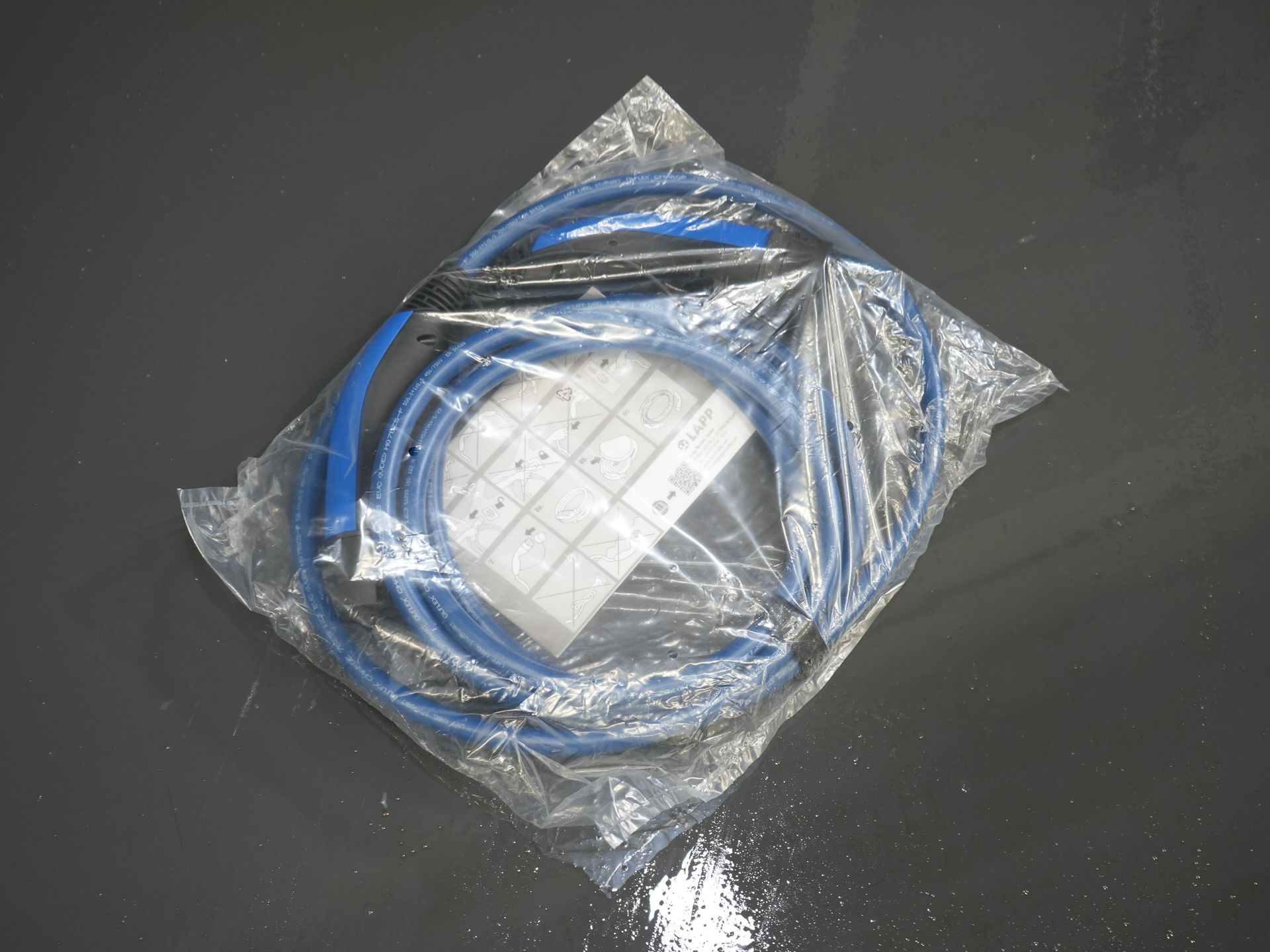 Ford E-Transit Custom Bestelbus Trend L2 65 kWh 330 km WLTP Garantie t/m 2030/ LED/ Snellader/ 2.3t Trekverm./ Stuurverw./ Stoelverw./ Carplay/ Climate/ Camera/