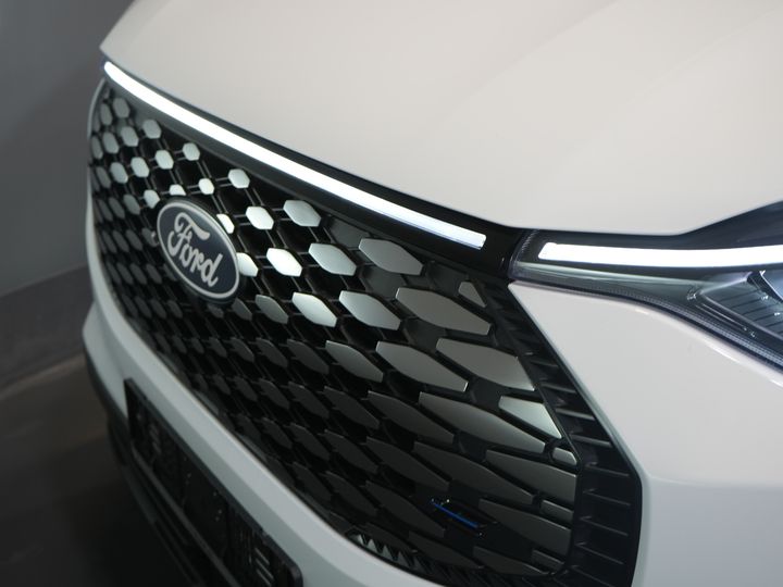 Ford E-Transit Custom Bestelbus Trend L2 65 kWh 330 km WLTP Garantie t/m 2030/ LED/ Snellader/ 2.3t Trekverm./ Stuurverw./ Stoelverw./ Carplay/ Climate/ Camera/