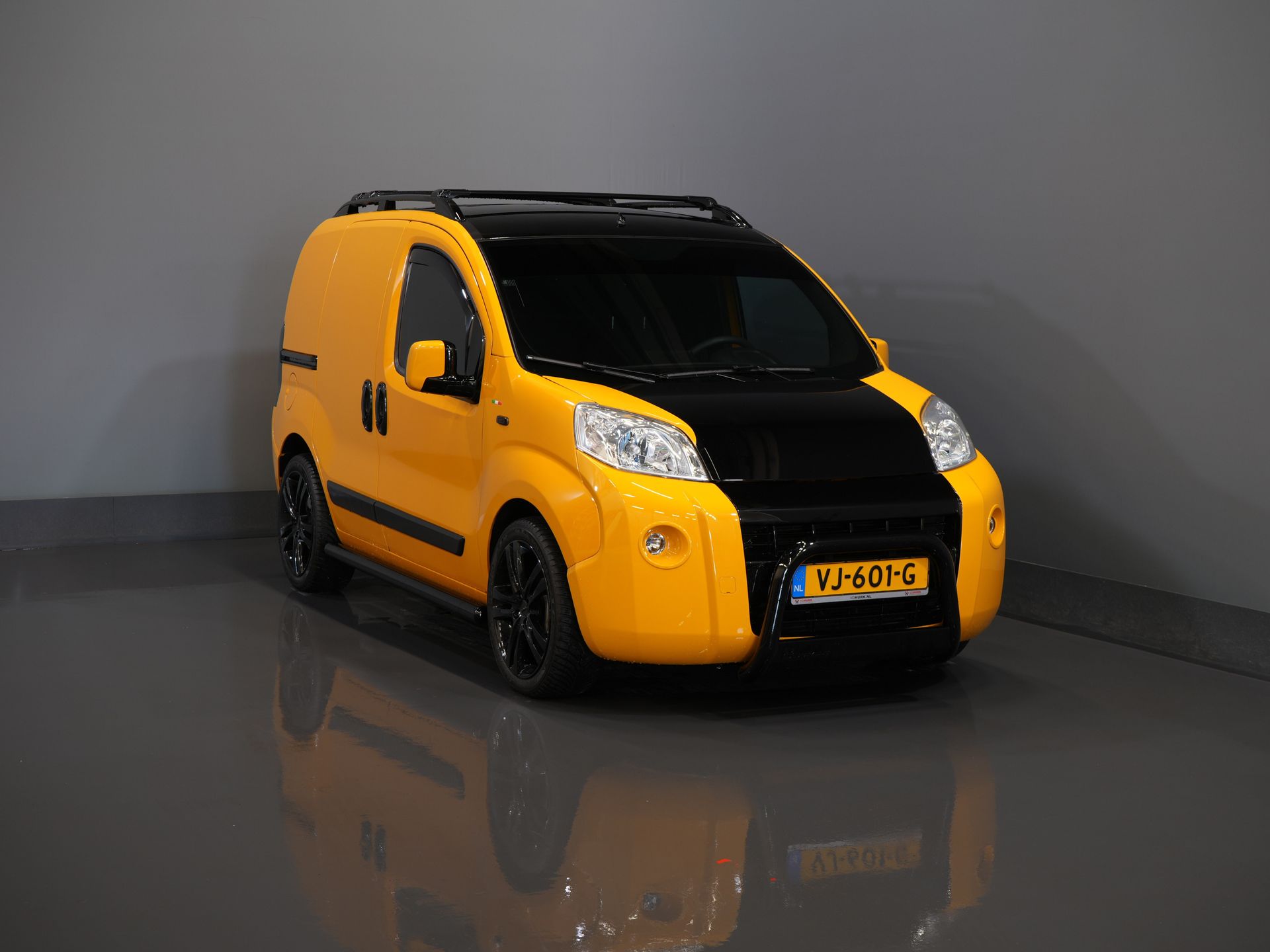 Fiat Fiorino Van 1.3 MJ 95 KM BPM FREE UNIQUE! NL Car/ MOT 05-2026/ Carplay/ Gestof. Przedział ładunkowy/ Hak holowniczy/ Airco