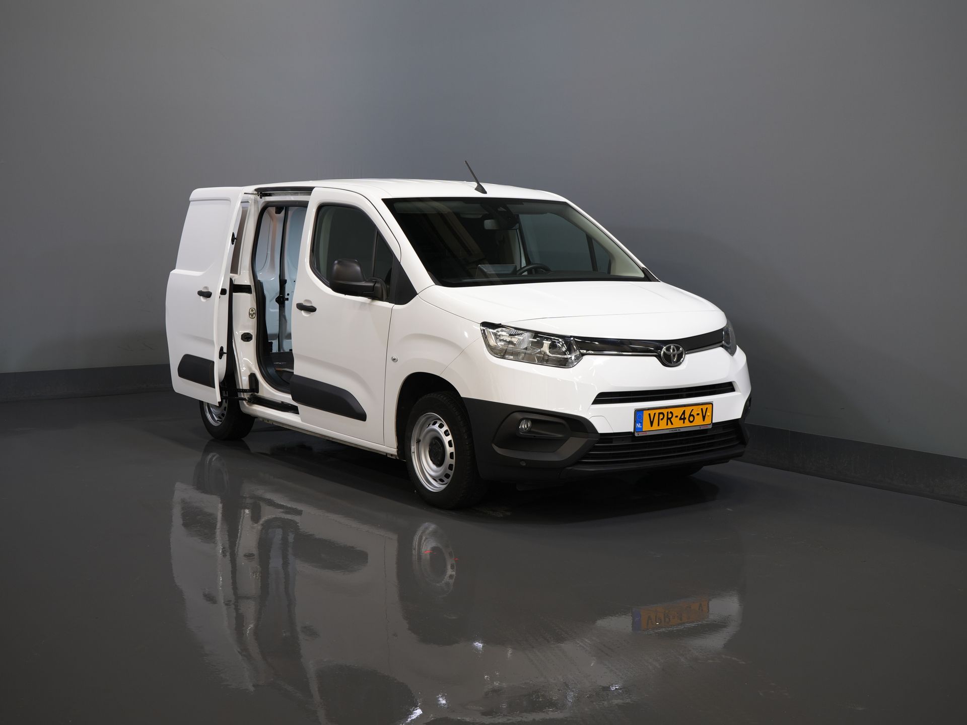Toyota PROACE CITY Van 1.5 D-4D BPM GRATIS! NL Car/ Carplay/ Kamera/ Cruise/ PDC/ Airco/ Hak holowniczy