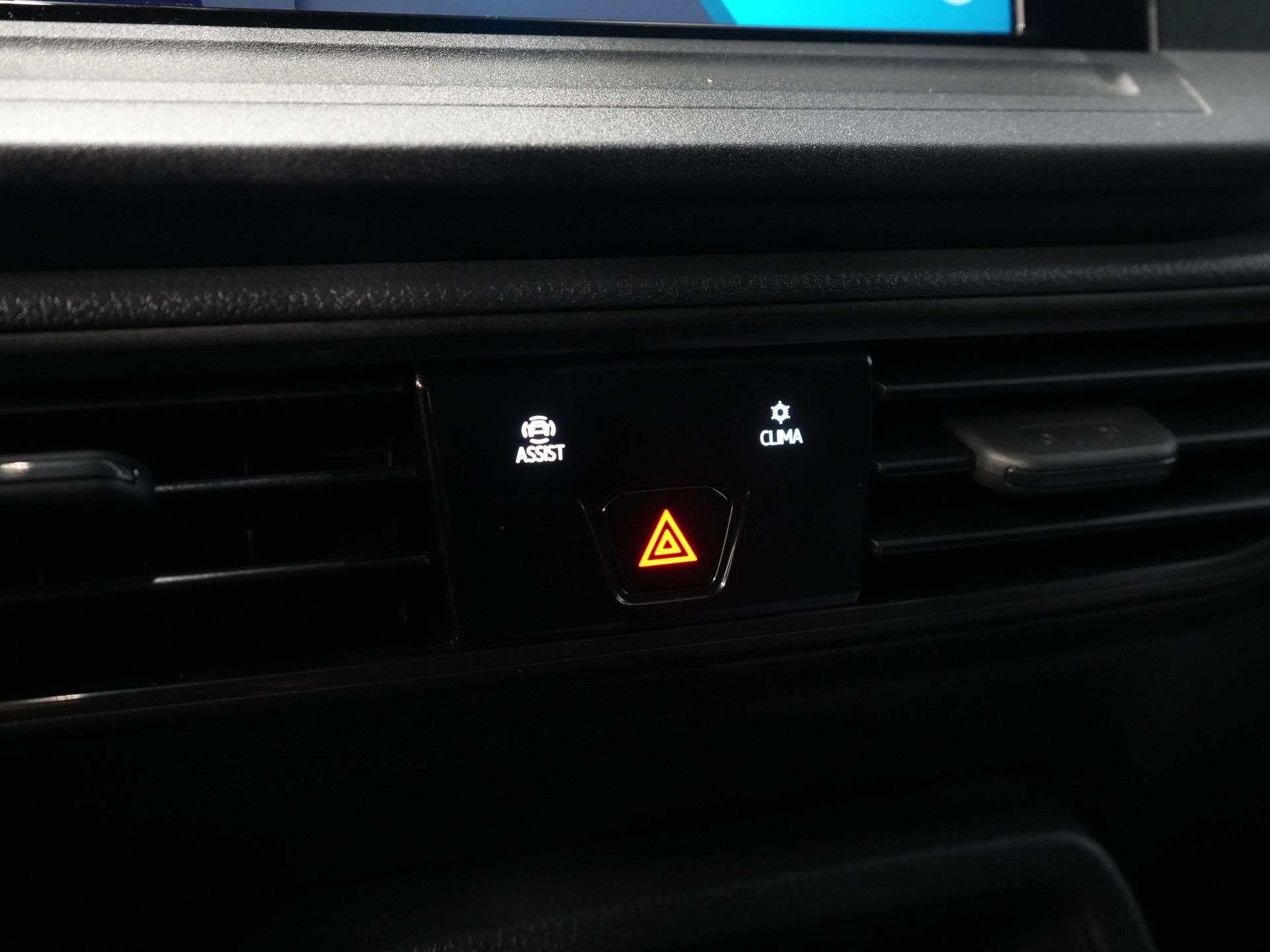 Volkswagen Caddy Cargo Maxi Bestelbus 2.0 TDI 125 pk DSG Aut. Standkachel/ Stoelverw./ Carplay/ Airco/ Dakdragers/ Cruise/ PDC/ Trekhaak