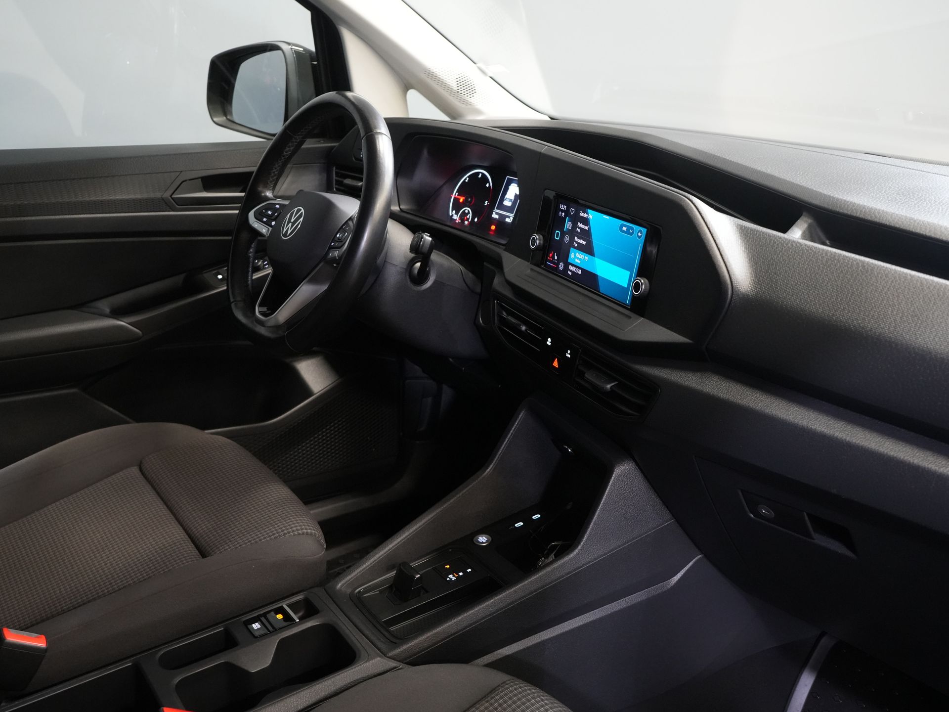 Volkswagen Caddy Cargo Maxi Bestelbus 2.0 TDI 125 pk DSG Aut. Standkachel/ Stoelverw./ Carplay/ Airco/ Dakdragers/ Cruise/ PDC/ Trekhaak