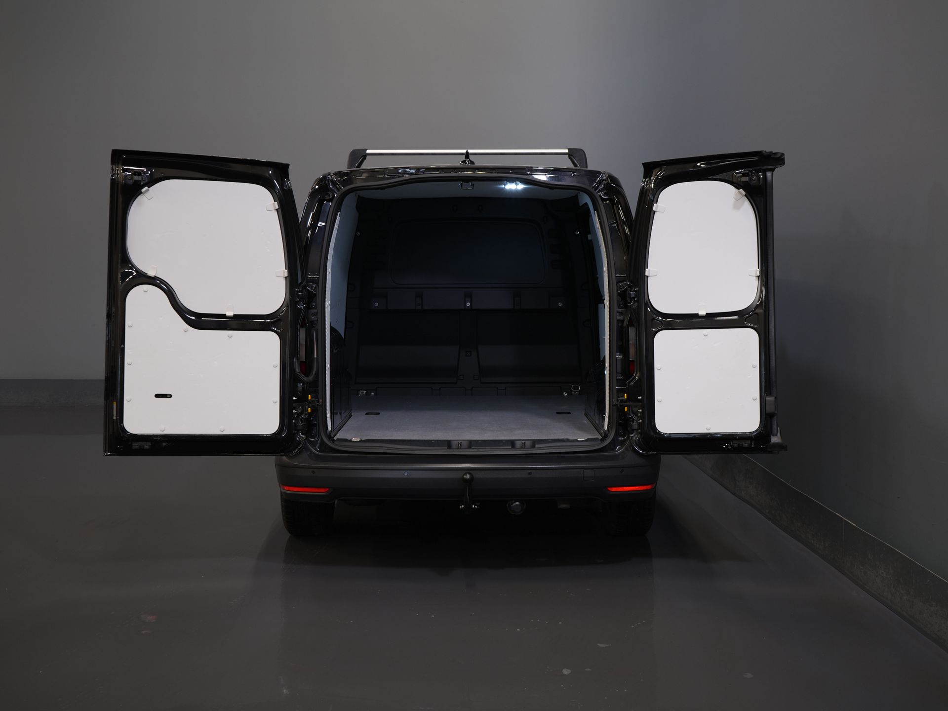 Volkswagen Caddy Cargo Maxi Bestelbus 2.0 TDI 125 pk DSG Aut. Standkachel/ Stoelverw./ Carplay/ Airco/ Dakdragers/ Cruise/ PDC/ Trekhaak