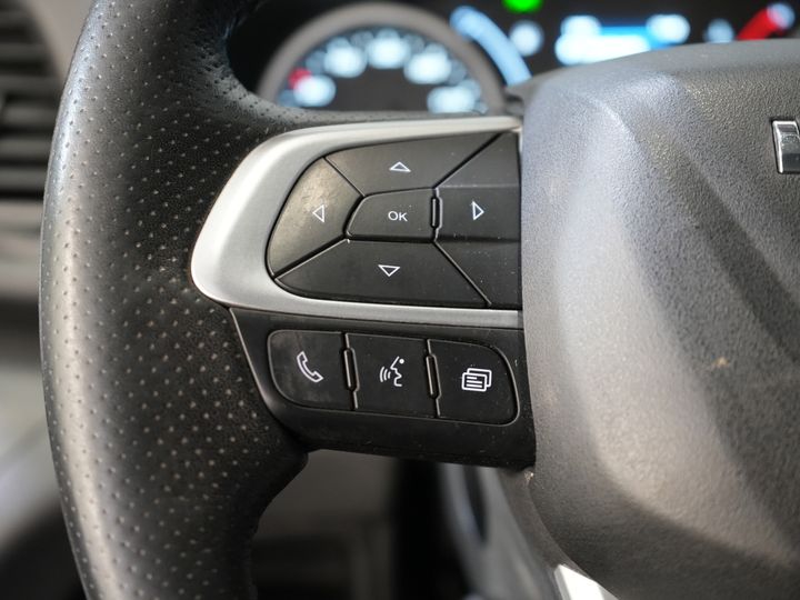 Iveco Daily Bestelbus 35S18 3.0 180 pk L2H2 BPM VRIJ 3.5t Trekhaak/ 270 Gr. Deuren/ Gev. Stoel/ Climate/ CarPlay/ Sidebars/ Camera