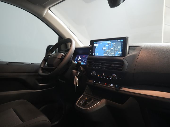 Peugeot Expert Van 2.0 HDi 145 hp Aut. L2 BPM FREE! LED/ Virtuelles Cockpit/ Carplay/ Navi/ Cruise/ Kamera