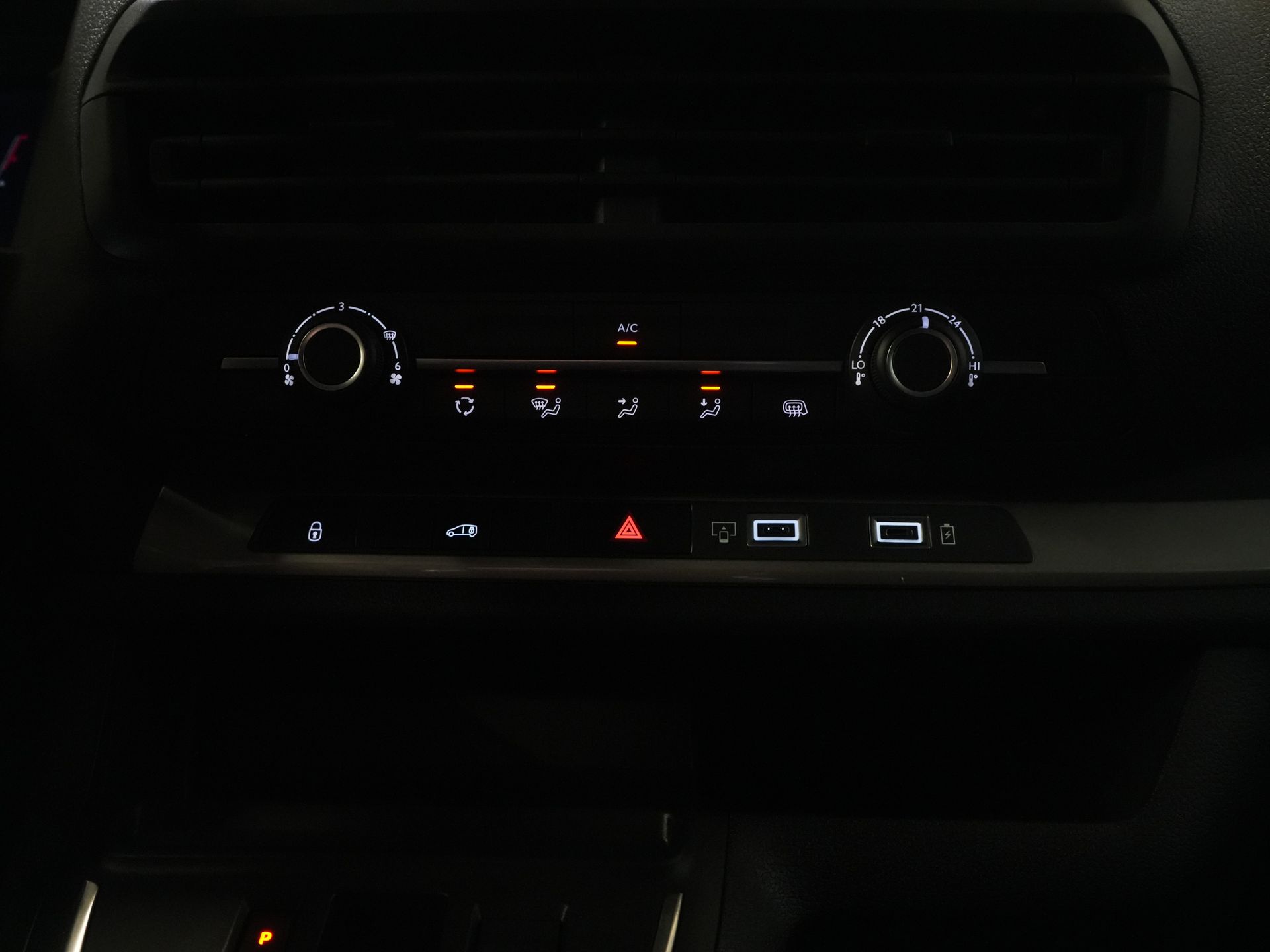 Peugeot Expert Van 2.0 HDi 145 hp Aut. L2 BPM FREE! LED/ Virtuelles Cockpit/ Carplay/ Navi/ Cruise/ Kamera