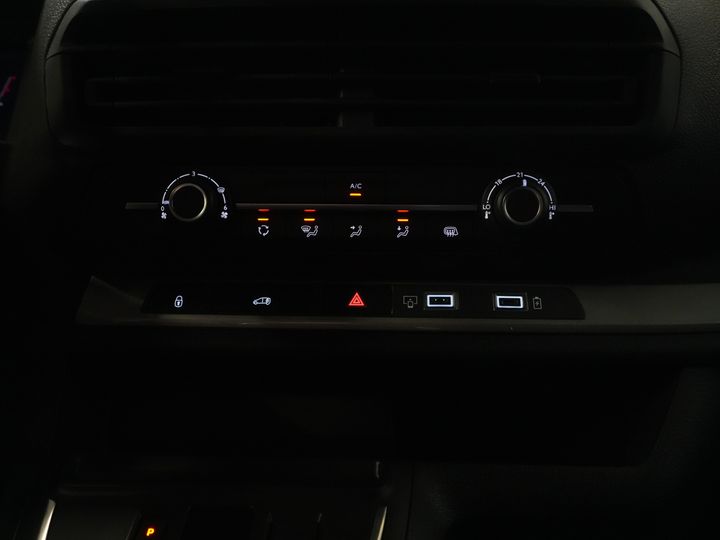 Peugeot Expert Van 2.0 HDi 145 hp Aut. L2 BPM FREE! LED/ Virtuelles Cockpit/ Carplay/ Navi/ Cruise/ Kamera