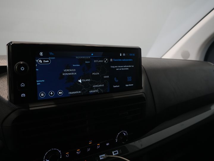 Peugeot Expert Van 2.0 HDi 145 hp Aut. L2 BPM FREE! LED/ Virtuelles Cockpit/ Carplay/ Navi/ Cruise/ Kamera
