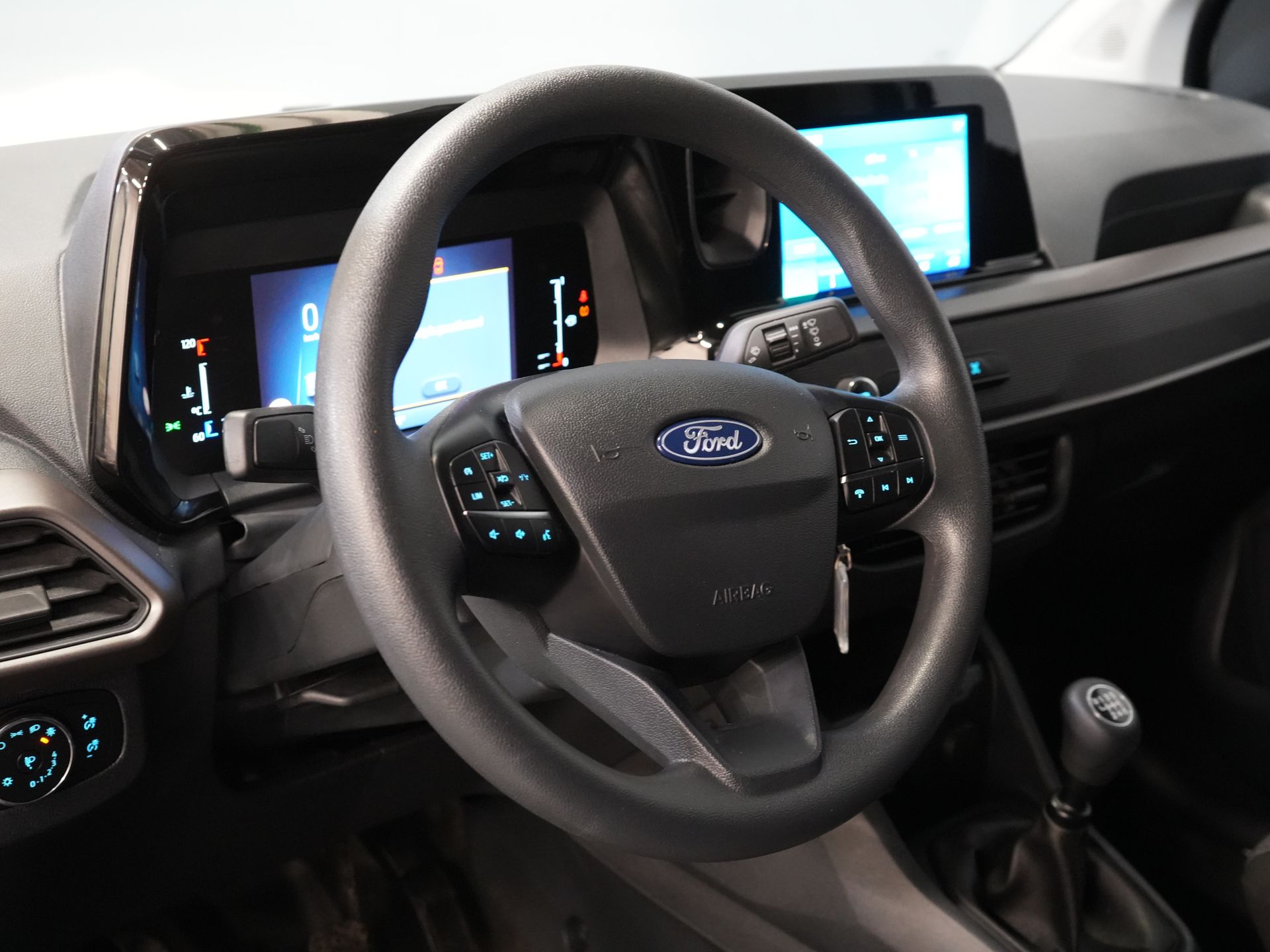 Ford Transit Courier Van 1.0 Trend 100 KM BENZYNA BPM GRATIS! Gwarancja 05-2029/ Carplay/ Virtual Cockpit/ Airco/ Cruise