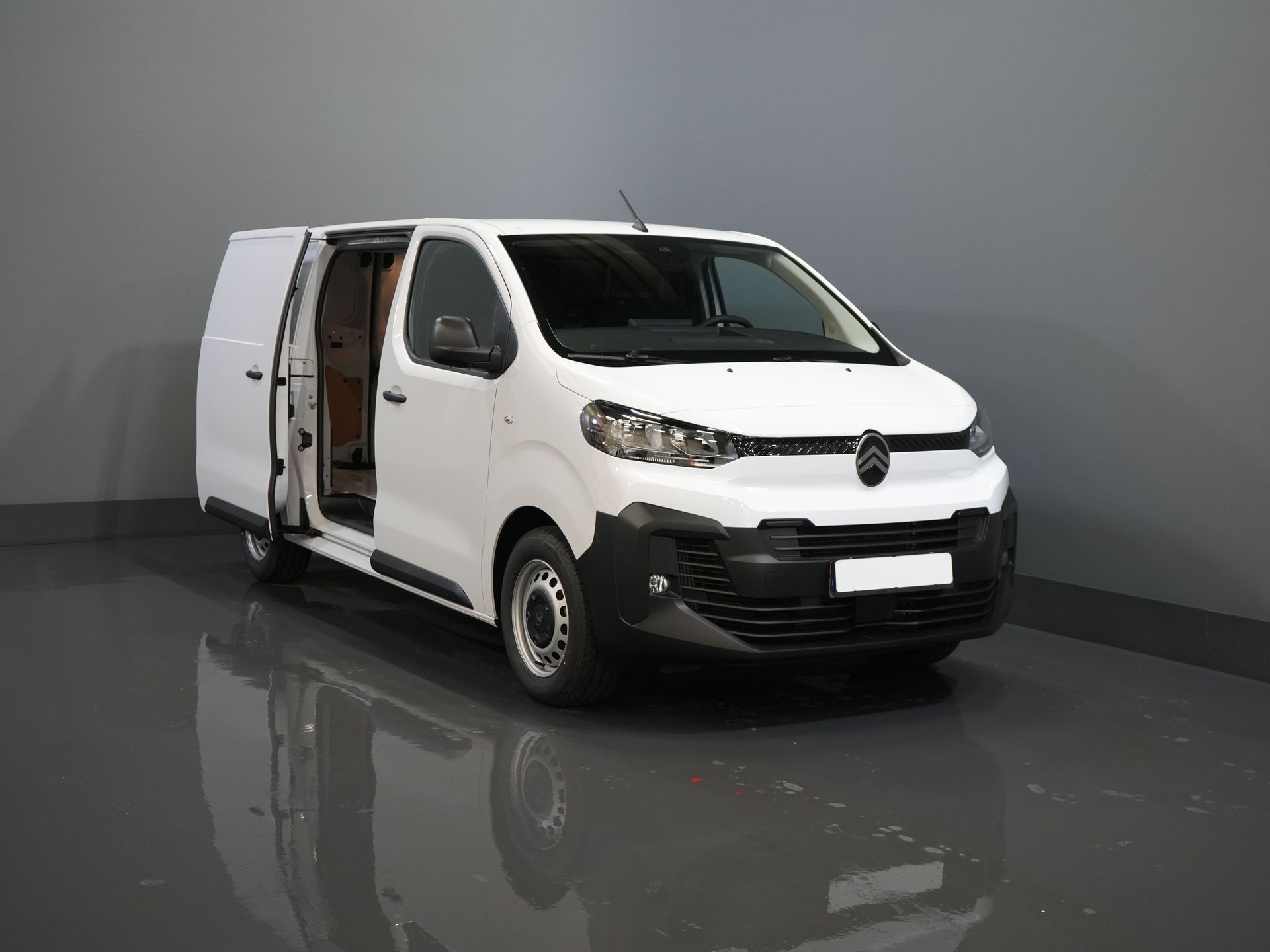 Citroën Jumpy Van 2.0 HDI 145 к.с. L2 BPM БЕЗКОШТОВНО! Віртуальний кокпіт / Навігація / Carplay / Камера / PDC / Круїз / Airco