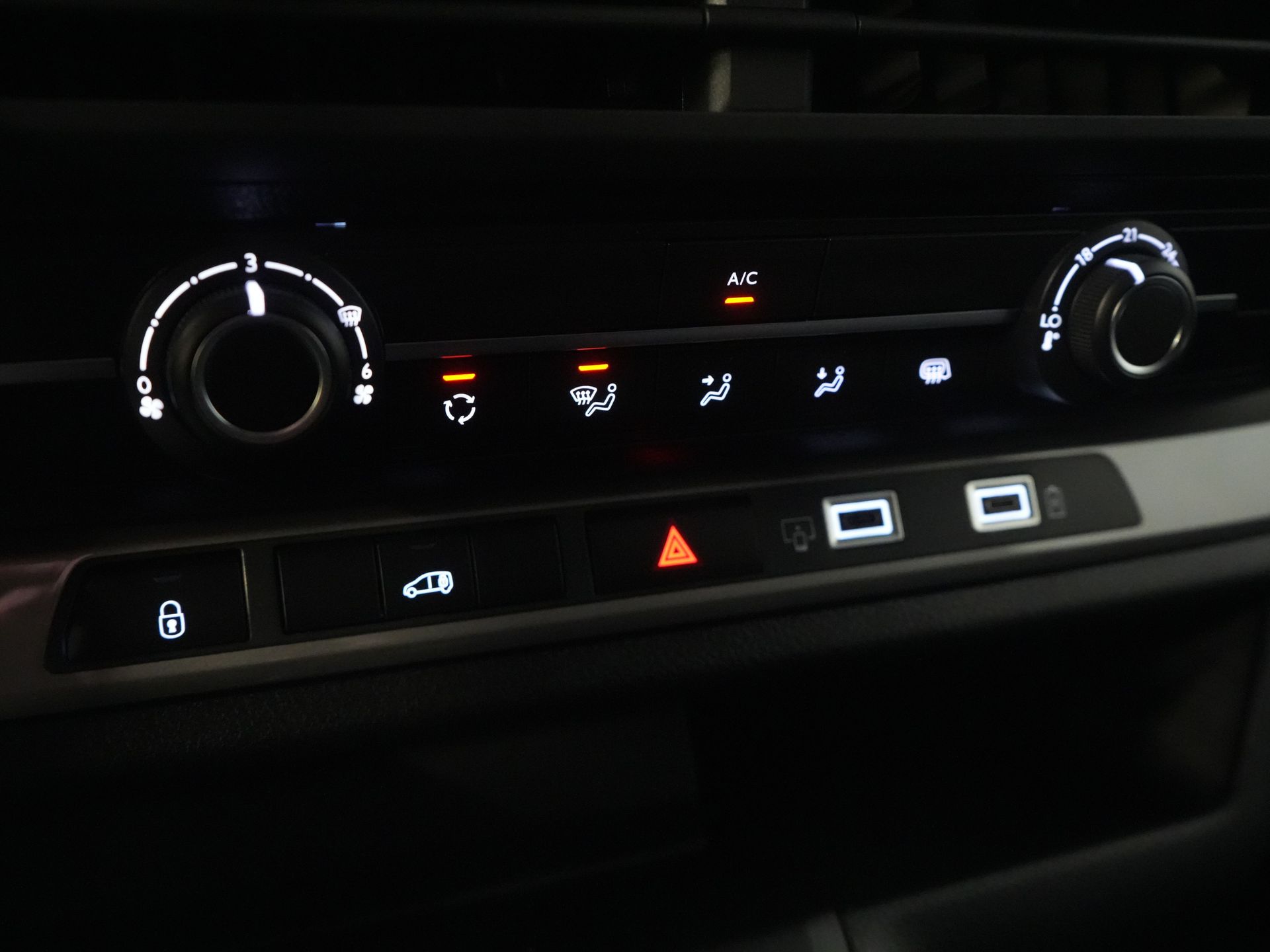 Citroën Jumpy Van 2.0 HDI 145 hp L2 BPM FREE! Virtual Cockpit/ Navi/ Carplay/ Camera/ PDC/ Cruise/ Airco
