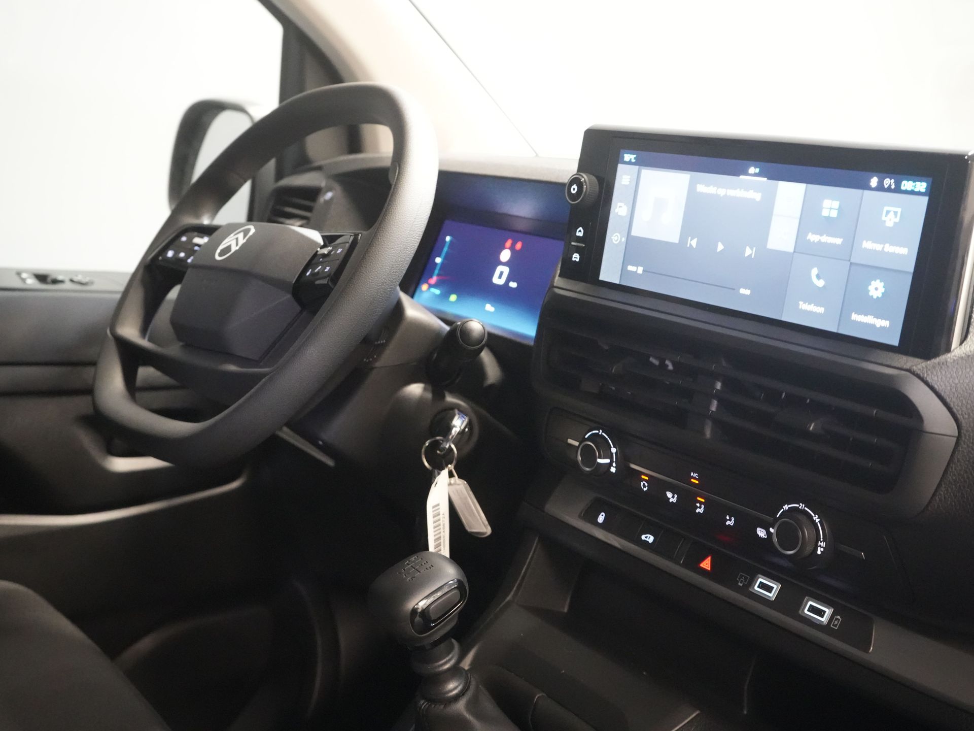 Citroën Jumpy Van 2.0 HDI 145 к.с. L2 BPM БЕЗКОШТОВНО! Віртуальний кокпіт / Навігація / Carplay / Камера / PDC / Круїз / Airco