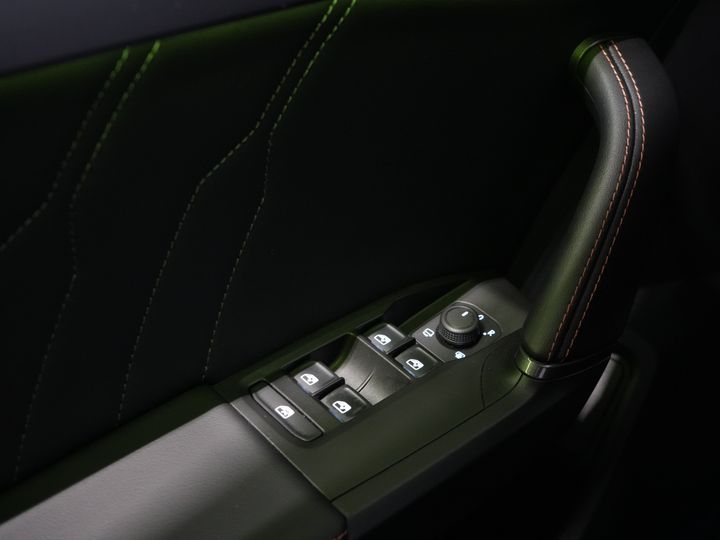 CUPRA Formentor SUV 1.4 TSI e-Hybrid VZ Performance Limited 245 CV Adapt.Cruise/ Matrix/ Calefacción auxiliar/ Asientos calefactables/ Volante calefactable/ Carplay/ Cámara/ Navegador/