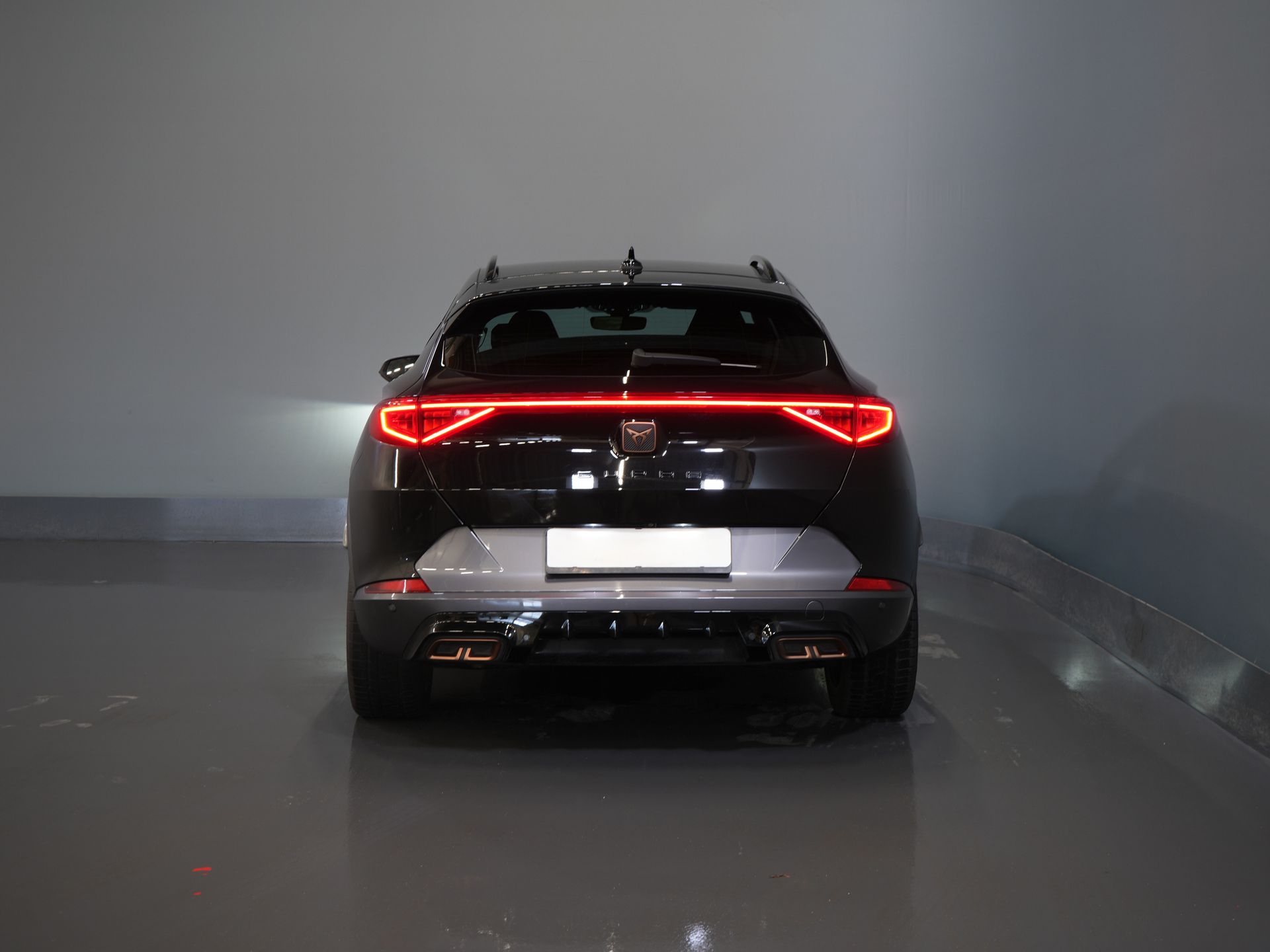 CUPRA Formentor SUV 1.4 TSI e-Hybrid VZ Performance Limited 245 CV Adapt.Cruise/ Matrix/ Calefacción auxiliar/ Asientos calefactables/ Volante calefactable/ Carplay/ Cámara/ Navegador/