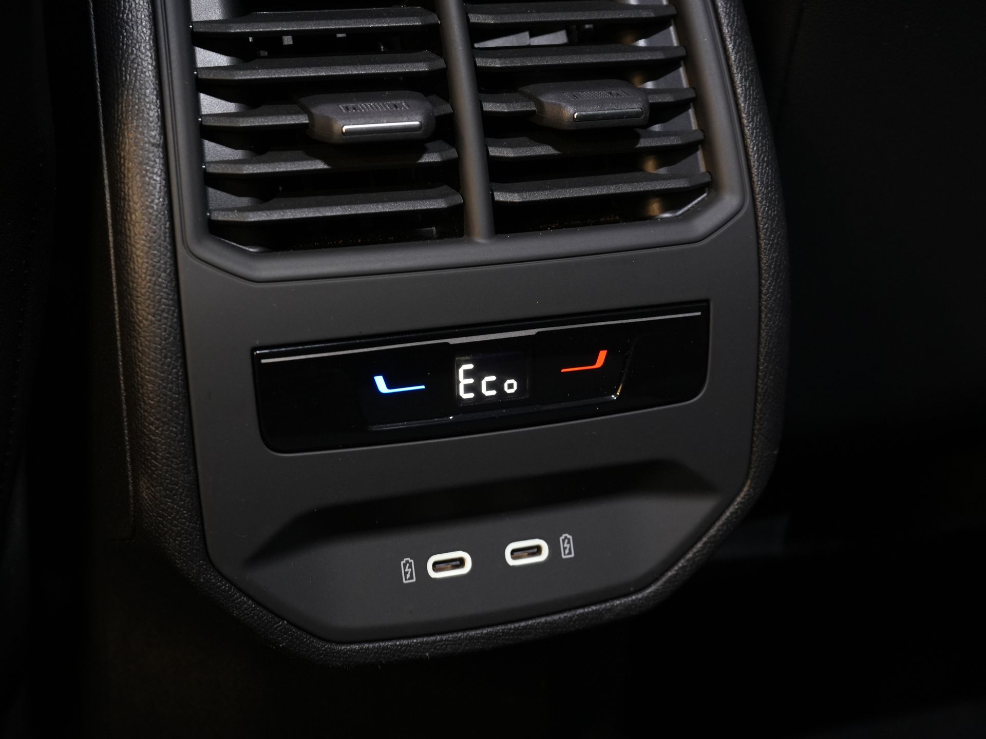 CUPRA Formentor SUV 1.4 TSI e-Hybrid VZ Performance Limited 245 CV Adapt.Cruise/ Matrix/ Calefacción auxiliar/ Asientos calefactables/ Volante calefactable/ Carplay/ Cámara/ Navegador/