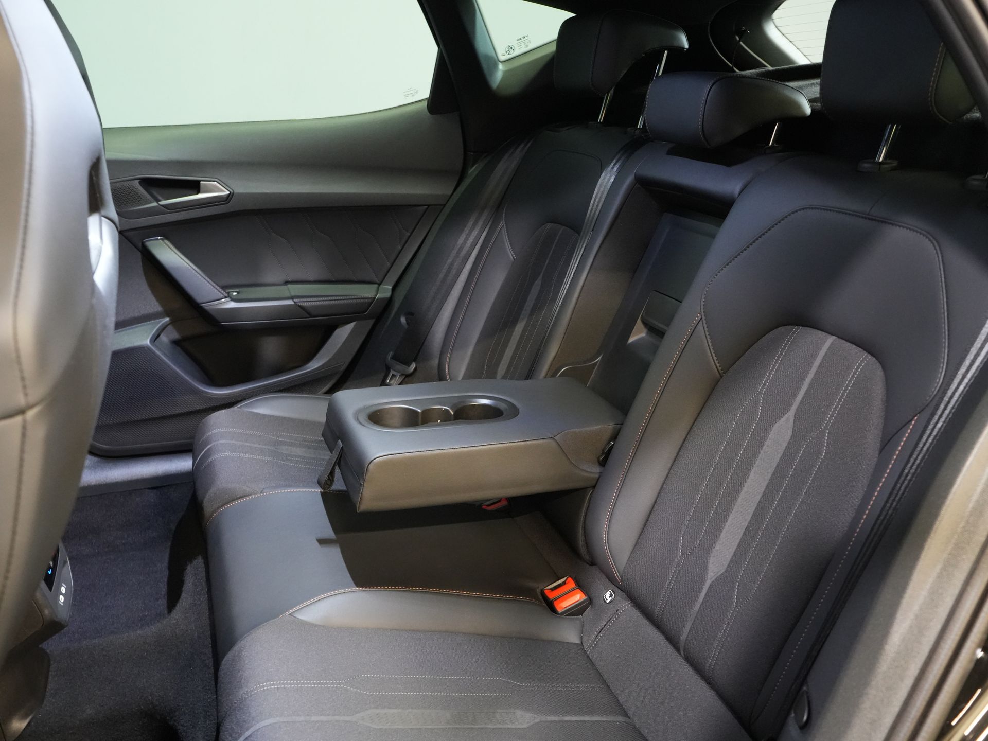 CUPRA Formentor SUV 1.4 TSI e-Hybrid VZ Performance Limited 245 CV Adapt.Cruise/ Matrix/ Calefacción auxiliar/ Asientos calefactables/ Volante calefactable/ Carplay/ Cámara/ Navegador/