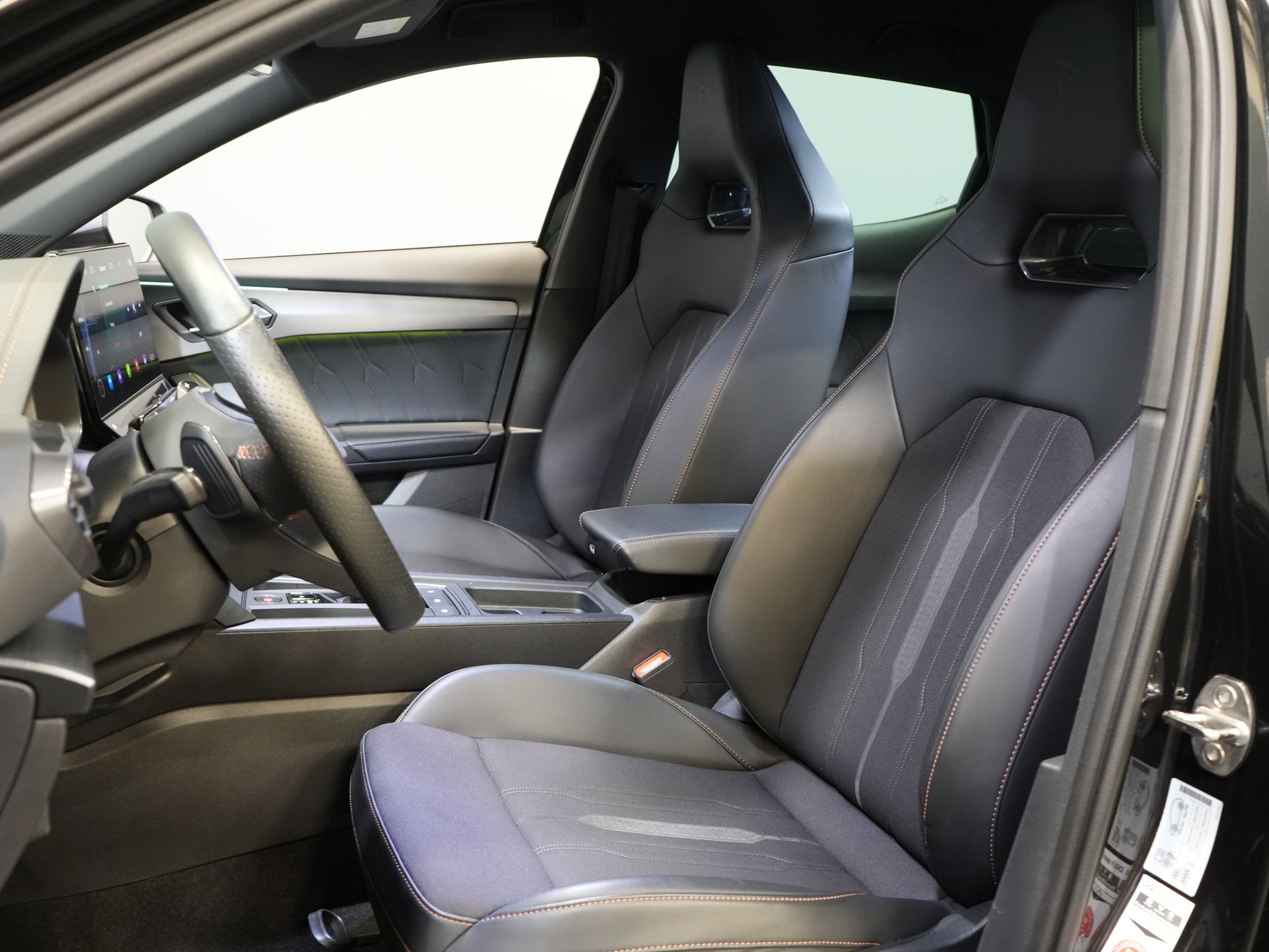 CUPRA Formentor SUV 1.4 TSI e-Hybrid VZ Performance Limited 245 CV Adapt.Cruise/ Matrix/ Calefacción auxiliar/ Asientos calefactables/ Volante calefactable/ Carplay/ Cámara/ Navegador/