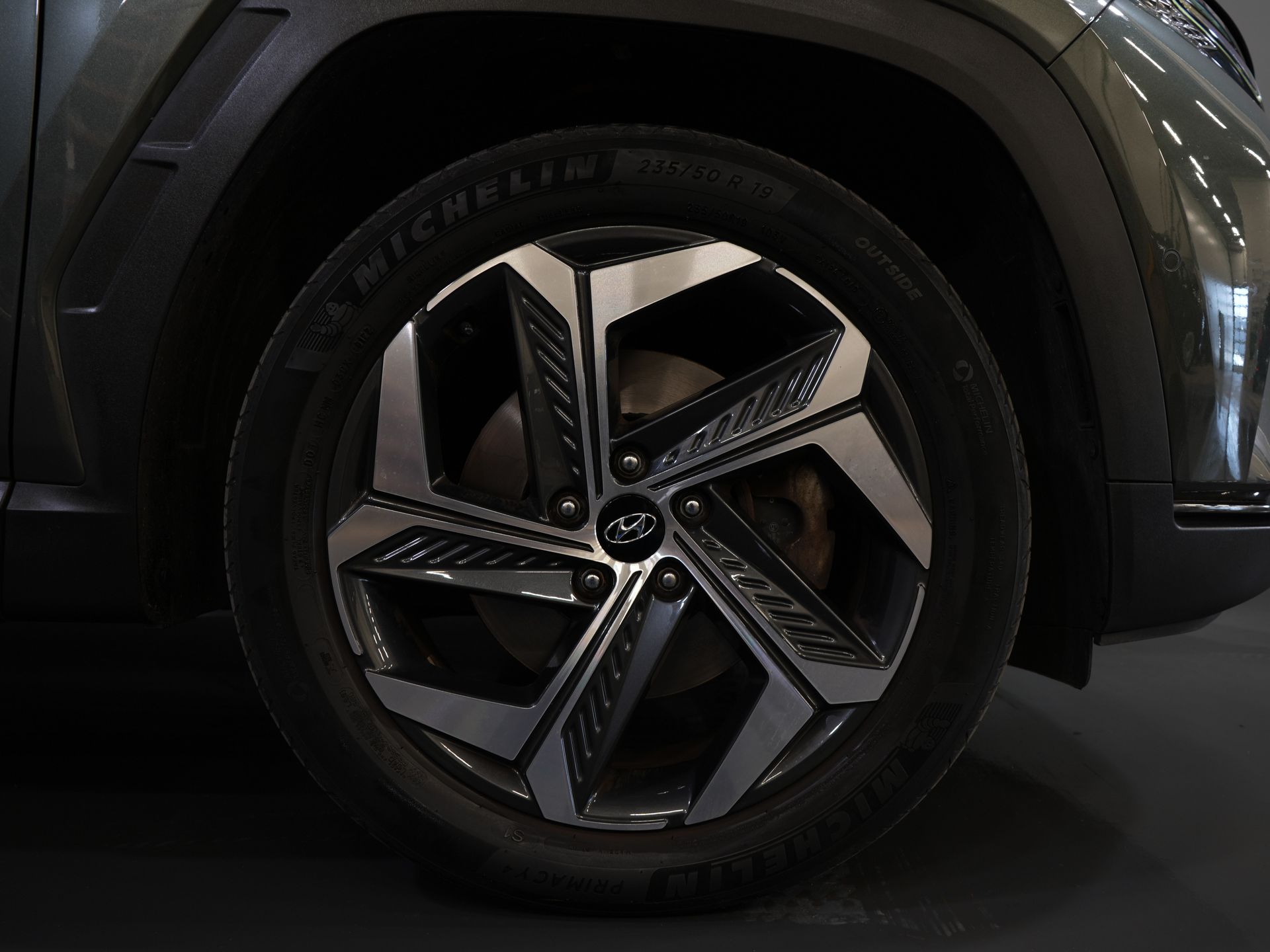 Hyundai Tucson SUV 1.6 T-GDI PHEV Premium 4WD/ Krell/ Cuero/ Control de crucero adaptativo/ Tapón eléctrico/ Memoria/ Asientos calefactables/ Asientos reclinables/ Volante calefactable.