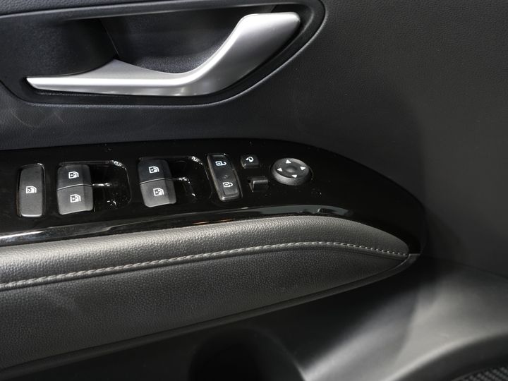 Hyundai Tucson SUV 1.6 T-GDI PHEV Premium 4WD/ Krell/ Cuero/ Control de crucero adaptativo/ Tapón eléctrico/ Memoria/ Asientos calefactables/ Asientos reclinables/ Volante calefactable.