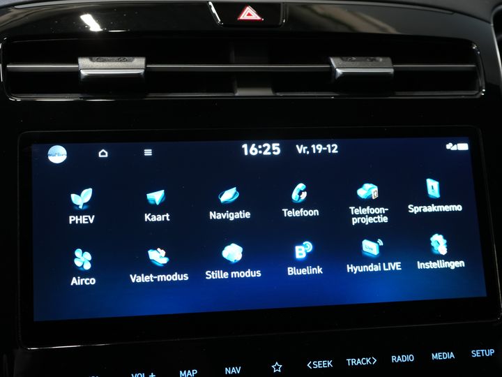 Hyundai Tucson SUV 1.6 T-GDI PHEV Premium 4WD/ Krell/ Cuero/ Control de crucero adaptativo/ Tapón eléctrico/ Memoria/ Asientos calefactables/ Asientos reclinables/ Volante calefactable.