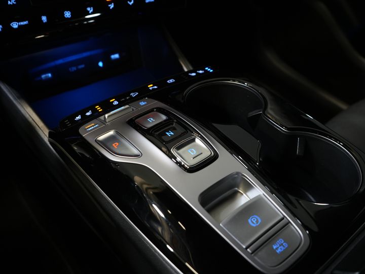 Hyundai Tucson SUV 1.6 T-GDI PHEV Premium 4WD/ Krell/ Cuero/ Control de crucero adaptativo/ Tapón eléctrico/ Memoria/ Asientos calefactables/ Asientos reclinables/ Volante calefactable.