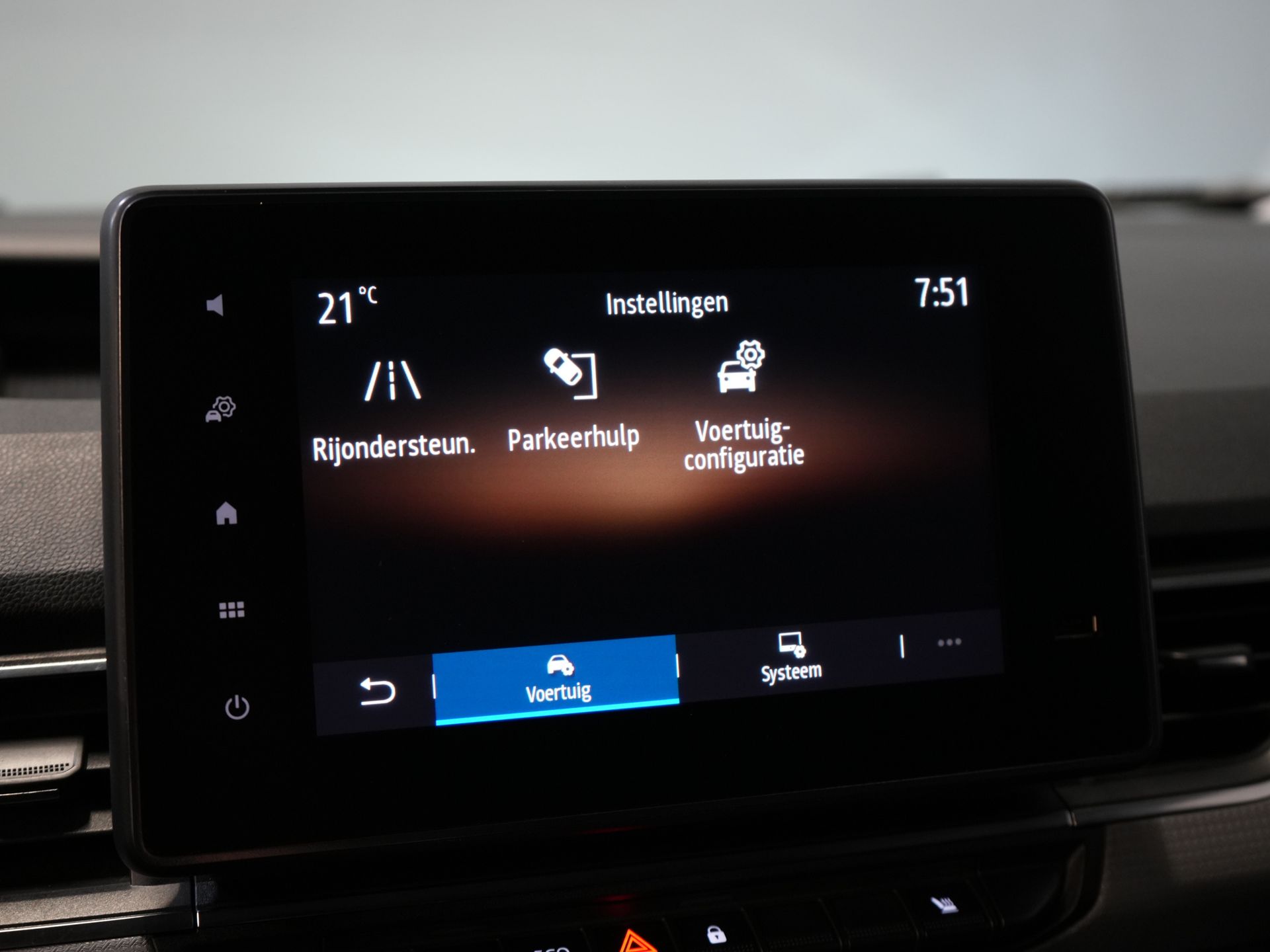 Nissan Townstar Van N-Connecta 130 к.с. БЕНЗИН Carplay/ Seatverw./ Keyless/ Camera/ PDC/ Cruise/ Airco