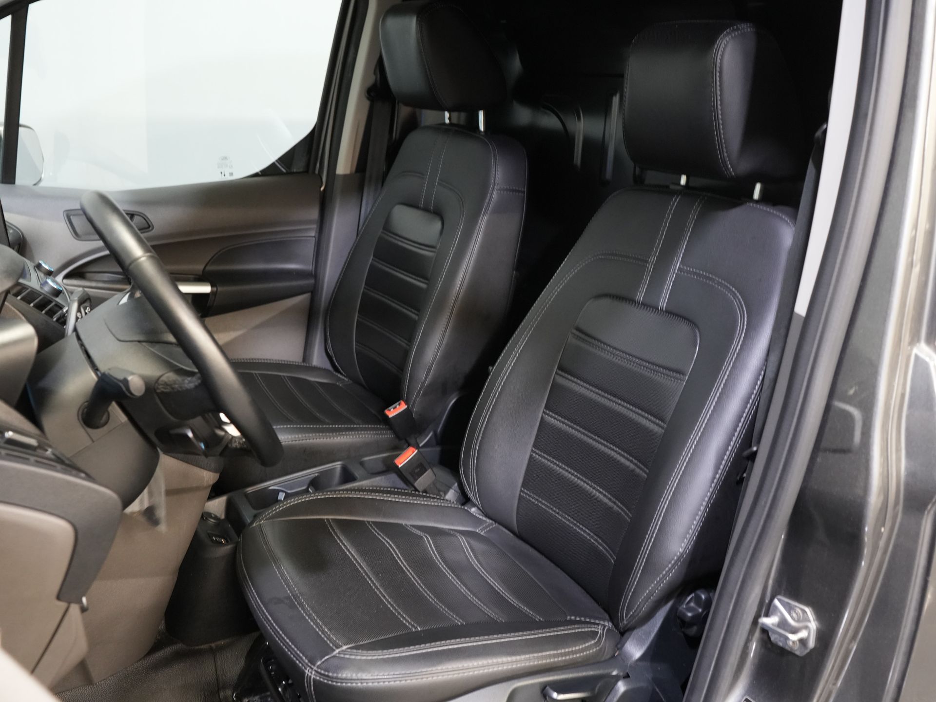 Ford Transit Connect Furgone 1.5 TDCI 100 CV Trend L2 ESENTE BPM! Cinghia DB V.V/ Carplay/ Telecamera/ Aria condizionata/ Navigatore/ PDC/ Gancio di traino