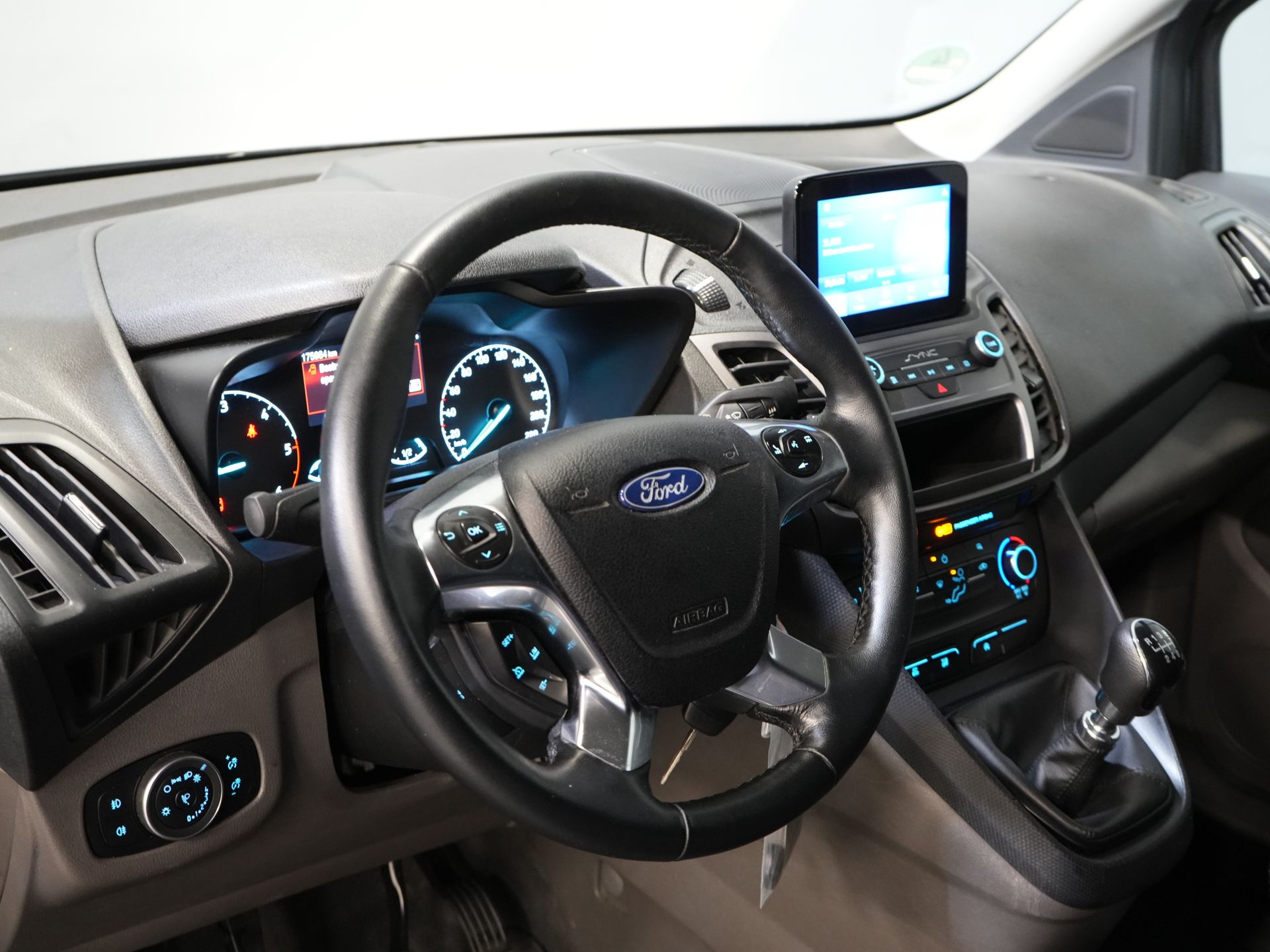 Ford Transit Connect Furgone 1.5 TDCI 100 CV Trend L2 ESENTE BPM! Cinghia DB V.V/ Carplay/ Telecamera/ Aria condizionata/ Navigatore/ PDC/ Gancio di traino