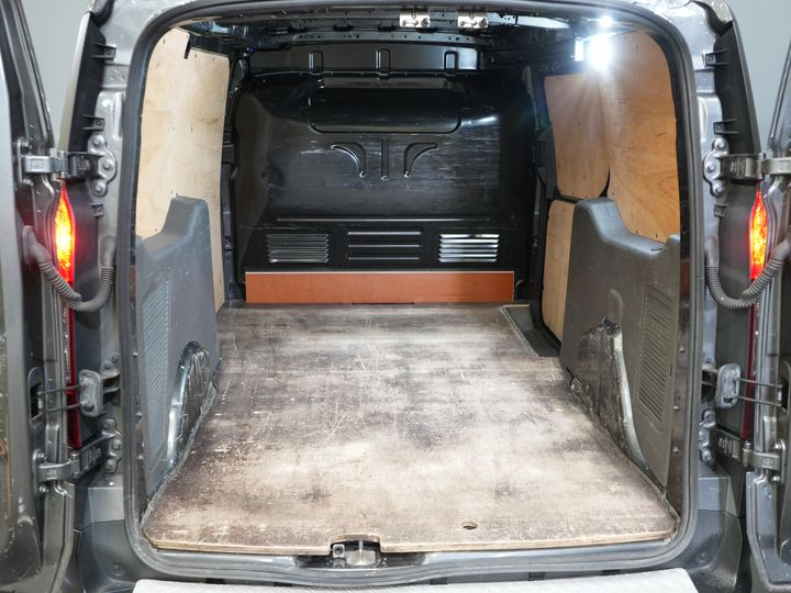 Ford Transit Connect Furgone 1.5 TDCI 100 CV Trend L2 ESENTE BPM! Cinghia DB V.V/ Carplay/ Telecamera/ Aria condizionata/ Navigatore/ PDC/ Gancio di traino