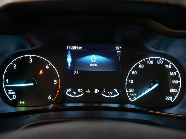 Ford Transit Connect Furgone 1.5 TDCI 100 CV Trend L2 ESENTE BPM! Cinghia DB V.V/ Carplay/ Telecamera/ Aria condizionata/ Navigatore/ PDC/ Gancio di traino