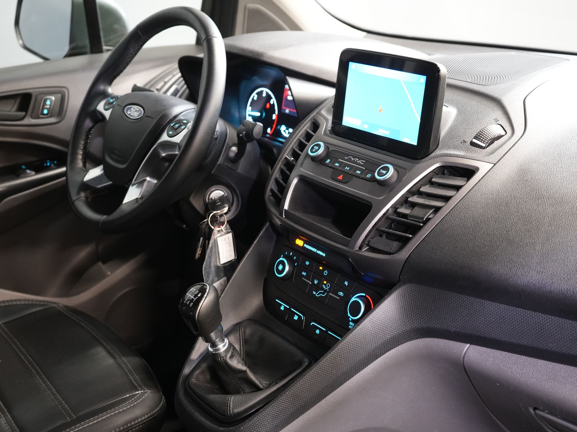 Ford Transit Connect Furgone 1.5 TDCI 100 CV Trend L2 ESENTE BPM! Cinghia DB V.V/ Carplay/ Telecamera/ Aria condizionata/ Navigatore/ PDC/ Gancio di traino