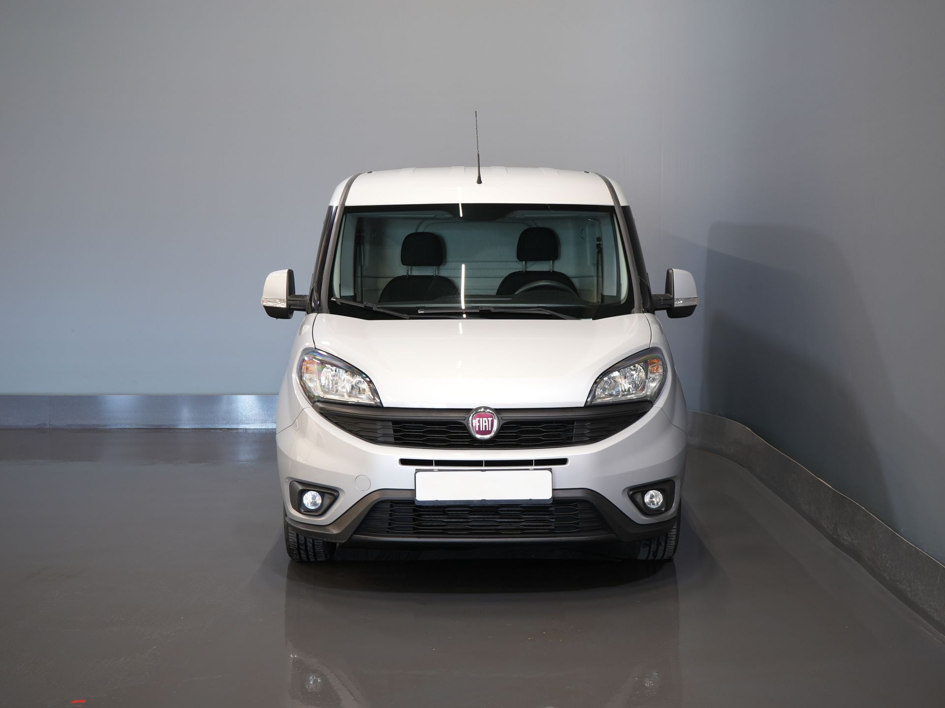 Fiat Dobló Cargo Bestelbus 1.3 MJ 95 pk BPM VRIJ! NL Auto/ Navi/ Airco/ Cruise/ PDC