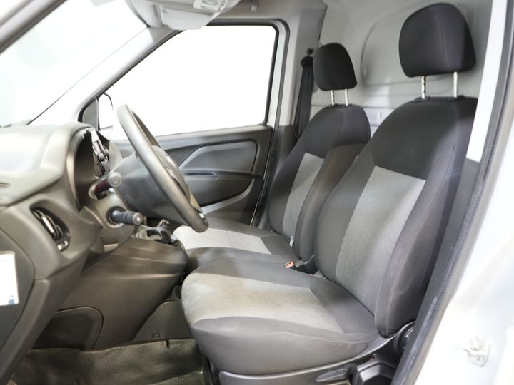 Fiat Dobló Cargo Bestelbus 1.3 MJ 95 pk BPM VRIJ! NL Auto/ Navi/ Airco/ Cruise/ PDC