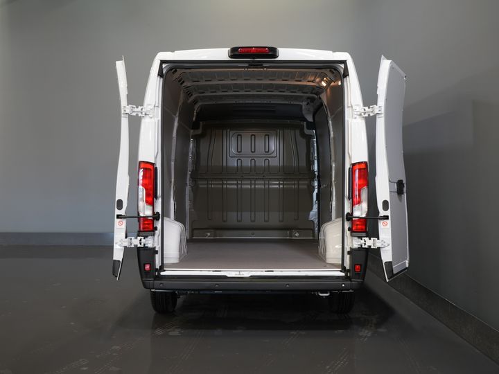 Opel Movano Bestelbus 2.2 140 pk L2H2 Betimmering/ Carplay/ 270Gr.Deuren/ Climate/ Camera/ Cruise/ Navi/ PDC/ Cruise