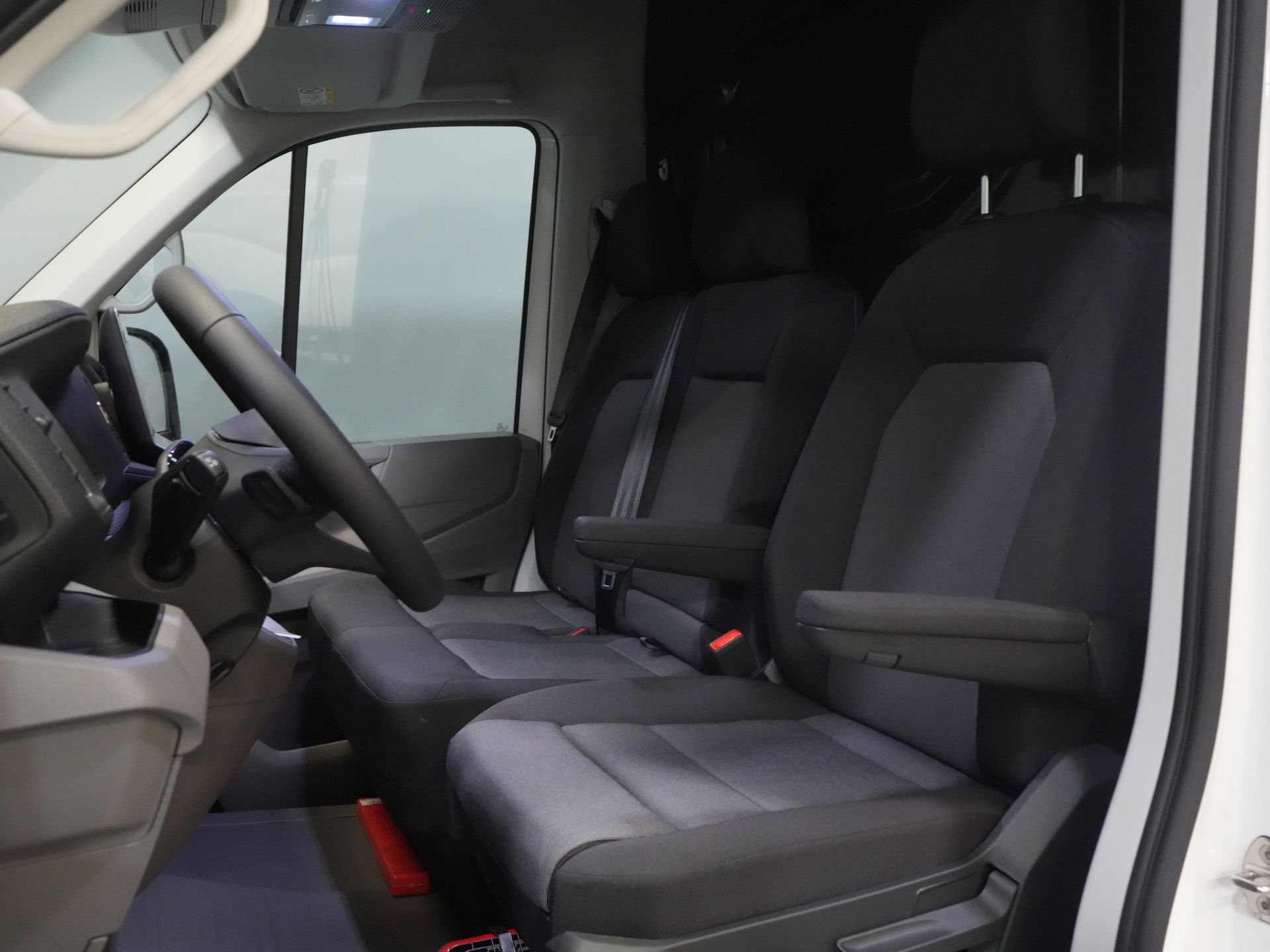 Volkswagen Crafter Van 35 2.0 TDI 140 к.с. DSG Aut. L3H3 BPM БЕЗКОШТОВНО! LED / Віртуальна кабіна / Камера / Круїз / Carplay / Gev.Stoel