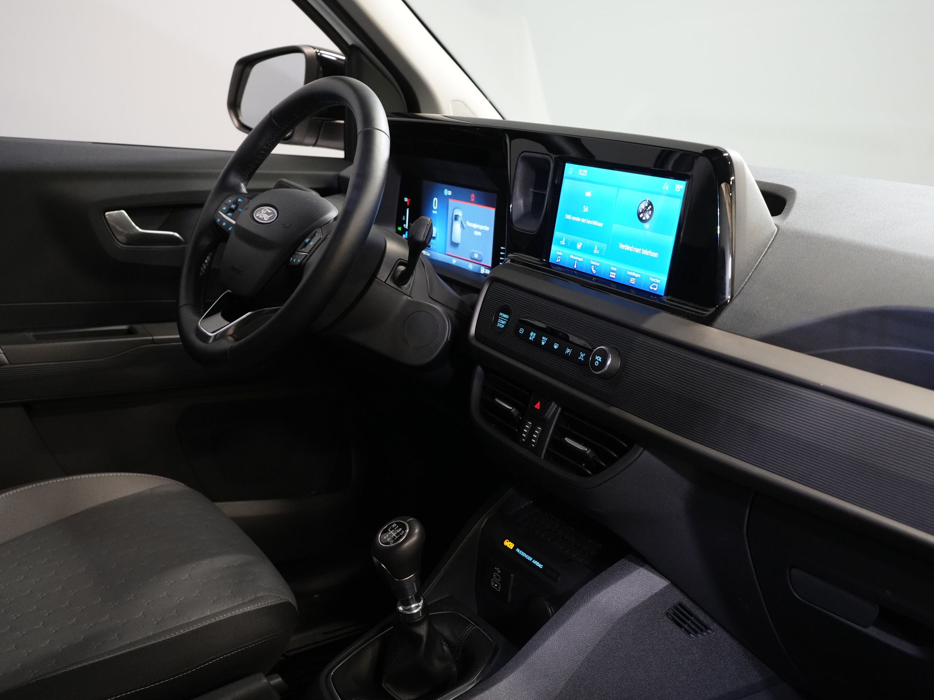 Ford Transit Courier Furgone 1.5 TDCi 100 CV Limited ESENTE BPM! Virtual Cockpit/ Sedili riscaldabili/ Volante riscaldabile/ Carplay/ Telecamera/ PDC/ LMV/ Climatizzatore/ Cruise control