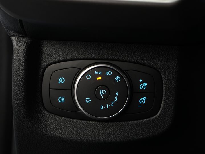 Ford Transit Courier Furgone 1.5 TDCi 100 CV Limited ESENTE BPM! Virtual Cockpit/ Sedili riscaldabili/ Volante riscaldabile/ Carplay/ Telecamera/ PDC/ LMV/ Climatizzatore/ Cruise control