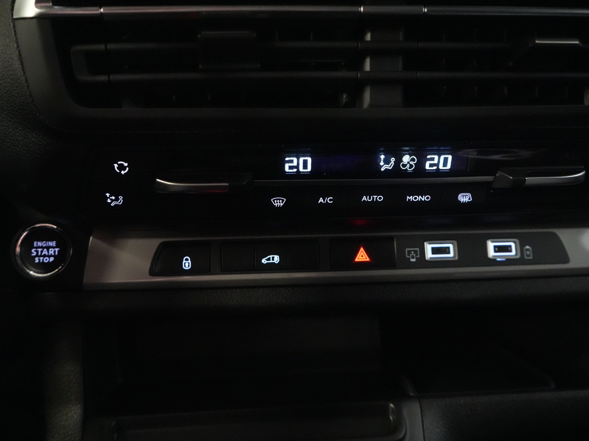 Citroën Jumpy Van 2.0 HDI 180 к.с. Aut. L3 BPM БЕЗКОШТОВНО! LED/ Віртуальний кокпіт/ Кермо/ Наві/ Carplay/ Камера/ Клімат/ PDC/ LMV/ Круїз