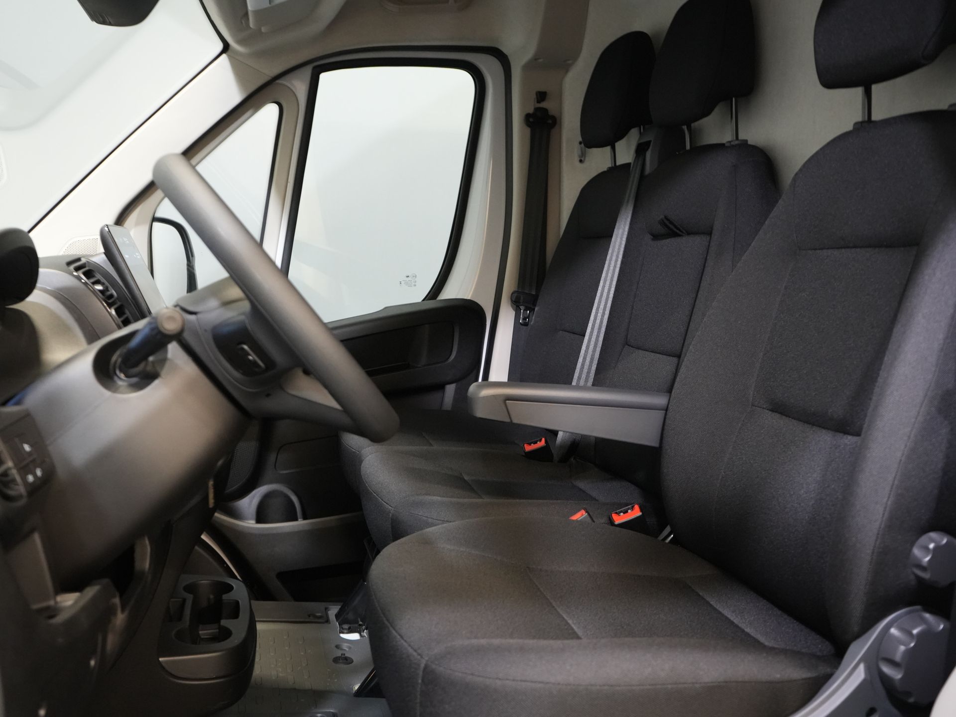 Opel Movano Bestelbus 35 2.2 CDTI 140 pk Aut. ZF L2H2 BPM VRIJ! Virtual Cockpit/ Carplay/ Climate/ 270Gr. Deuren/ Navi/ Camera/ Cruise/ PDC/ DAB