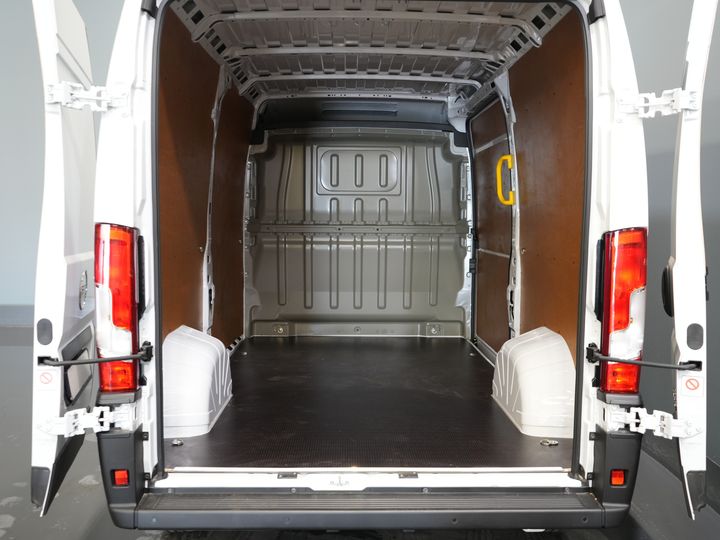 Opel Movano Bestelbus 35 2.2 CDTI 140 pk Aut. ZF L2H2 BPM VRIJ! Virtual Cockpit/ Carplay/ Climate/ 270Gr. Deuren/ Navi/ Camera/ Cruise/ PDC/ DAB