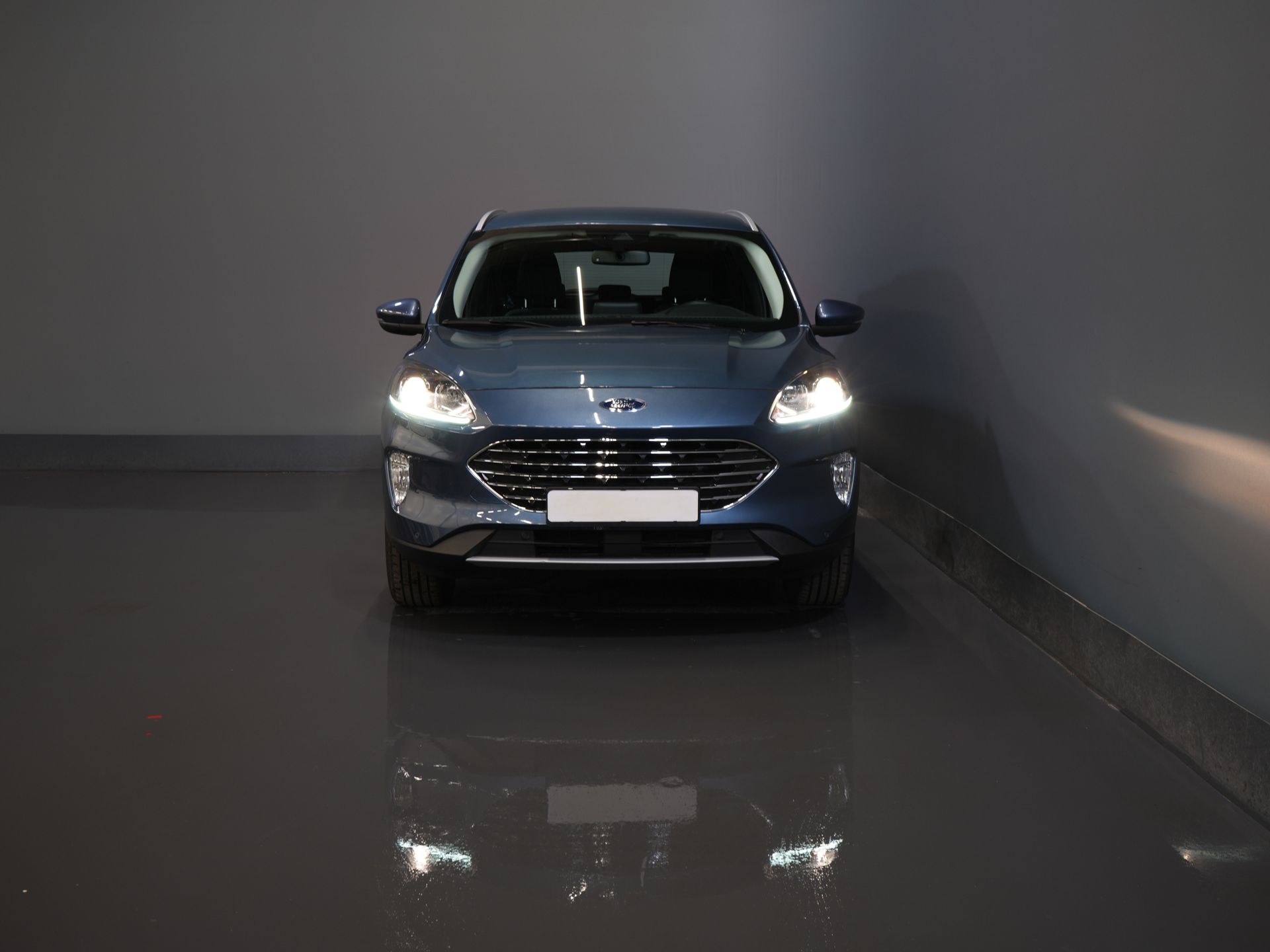 Ford Kuga SUV 2.5 PHEV 225 CV Titanium Navi/ Carplay/ Sedili riscaldati/ Volante riscaldato/ Telecamera/ PDC/ Climatizzatore