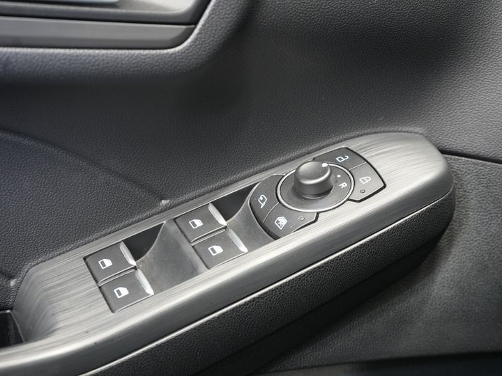 Ford Kuga SUV 2.5 PHEV 225 CV Titanium Navi/ Carplay/ Sedili riscaldati/ Volante riscaldato/ Telecamera/ PDC/ Climatizzatore