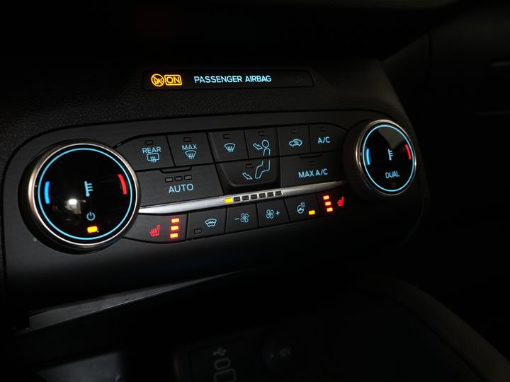 Ford Kuga SUV 2.5 PHEV 225 CV Titanium Navi/ Carplay/ Sedili riscaldati/ Volante riscaldato/ Telecamera/ PDC/ Climatizzatore