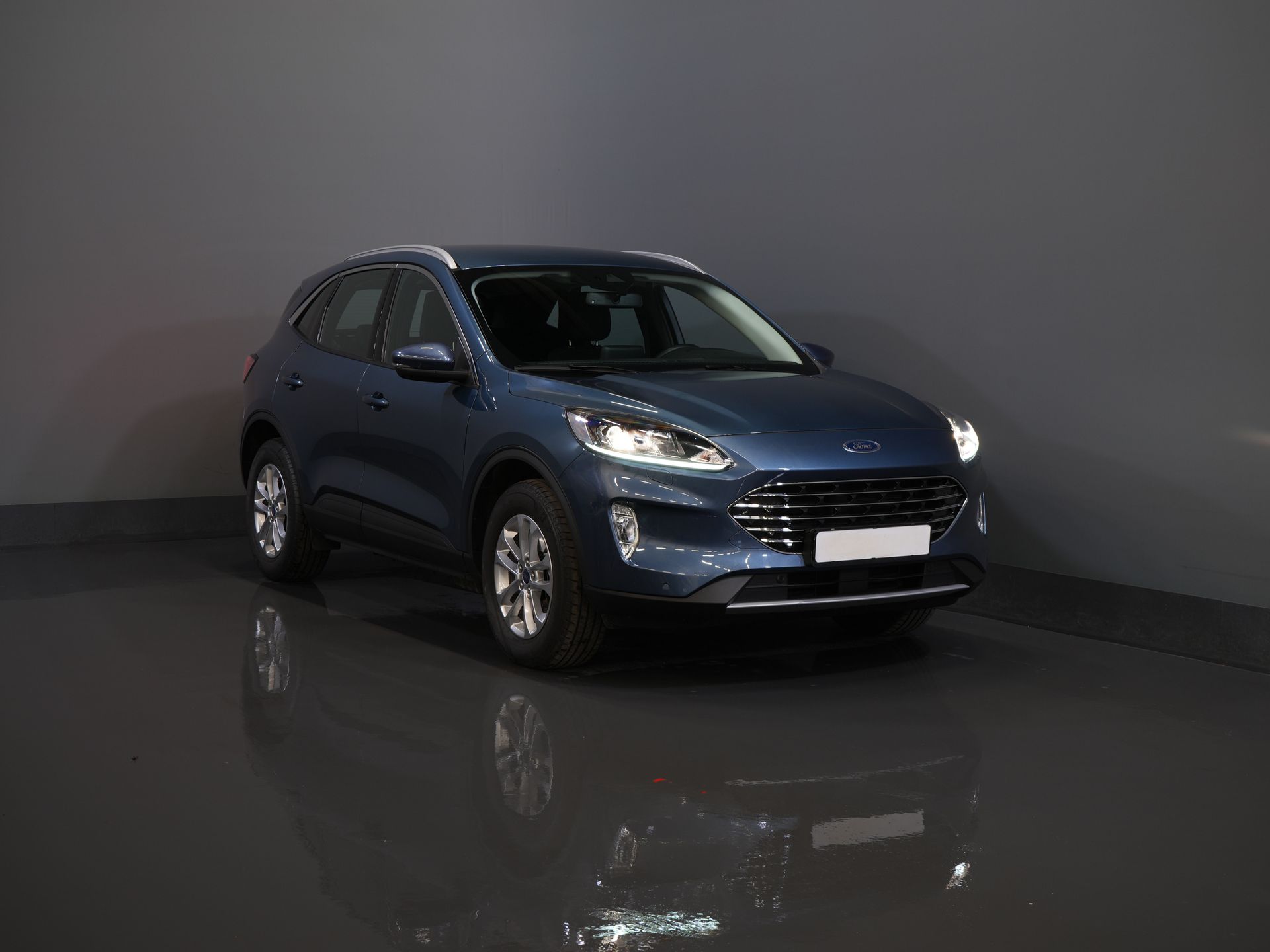 Ford Kuga SUV 2.5 PHEV 225 CV Titanium Navi/ Carplay/ Sedili riscaldati/ Volante riscaldato/ Telecamera/ PDC/ Climatizzatore