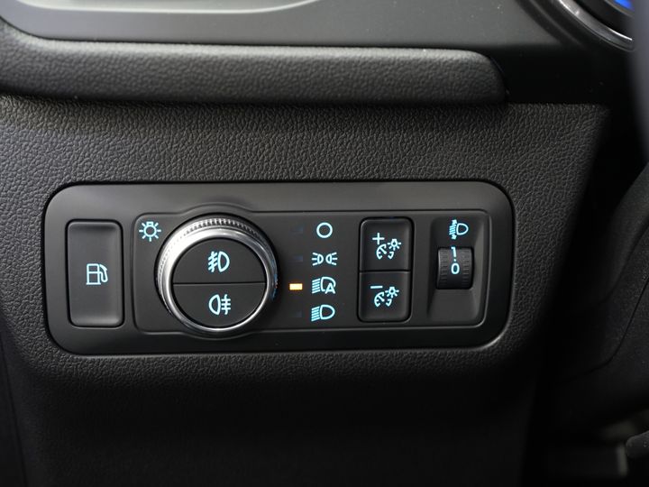 Ford Kuga SUV 2.5 PHEV 225 CV Titanium Navi/ Carplay/ Sedili riscaldati/ Volante riscaldato/ Telecamera/ PDC/ Climatizzatore