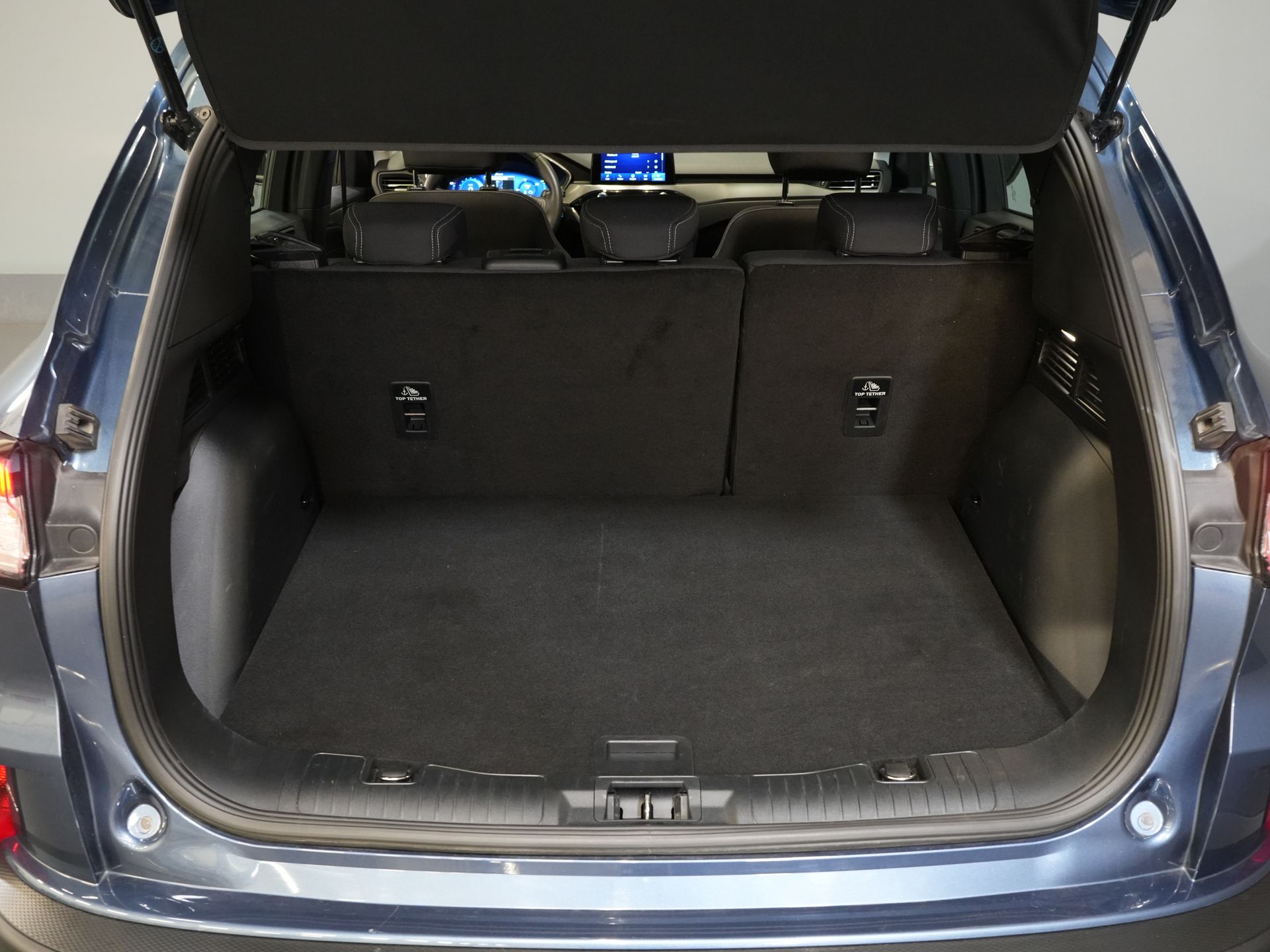 Ford Kuga SUV 2.5 PHEV 225 CV Titanium Navi/ Carplay/ Sedili riscaldati/ Volante riscaldato/ Telecamera/ PDC/ Climatizzatore