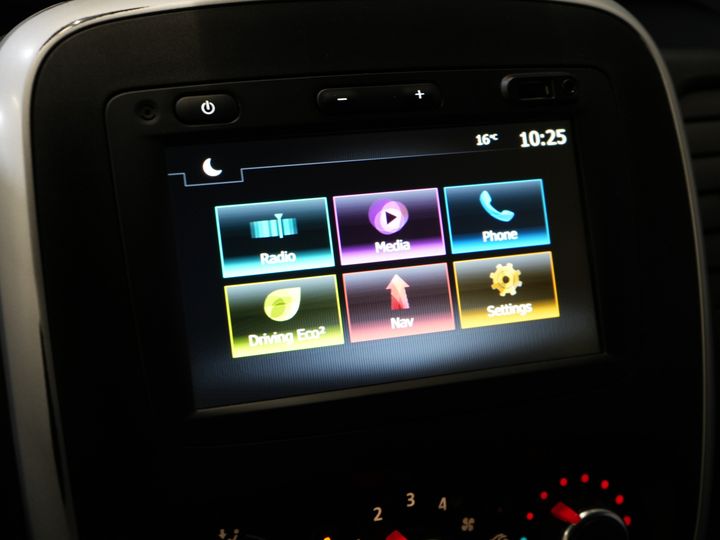 Renault Trafic Van 2.0 dCi 145 cv Aut. L2 BPM GRATIS! LED/ Carplay/ Cruise/ Riscaldamento sedili/ Climatizzatore/ Navi/ Portapacchi/ Gancio di traino