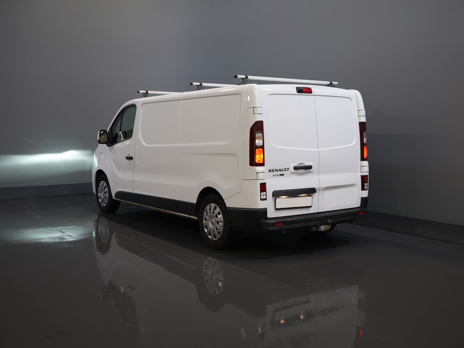 Renault Trafic Van 2.0 dCi 145 cv Aut. L2 BPM GRATIS! LED/ Carplay/ Cruise/ Riscaldamento sedili/ Climatizzatore/ Navi/ Portapacchi/ Gancio di traino