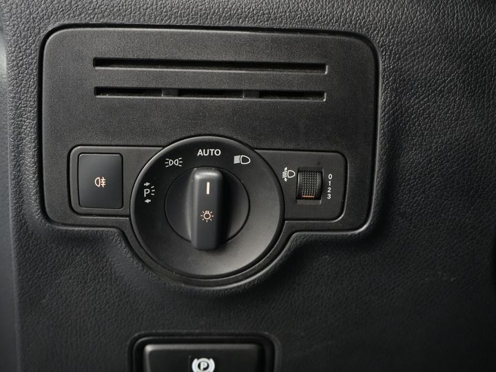 Mercedes-Benz Vito Van 114 CDI L2 Aut. BPM FREE Adapt.Cruise/ Chauffage au sol/ Chauffage des sièges/ Navi/ Carplay/ Caméra/ Crochet de remorquage/ Climatisation