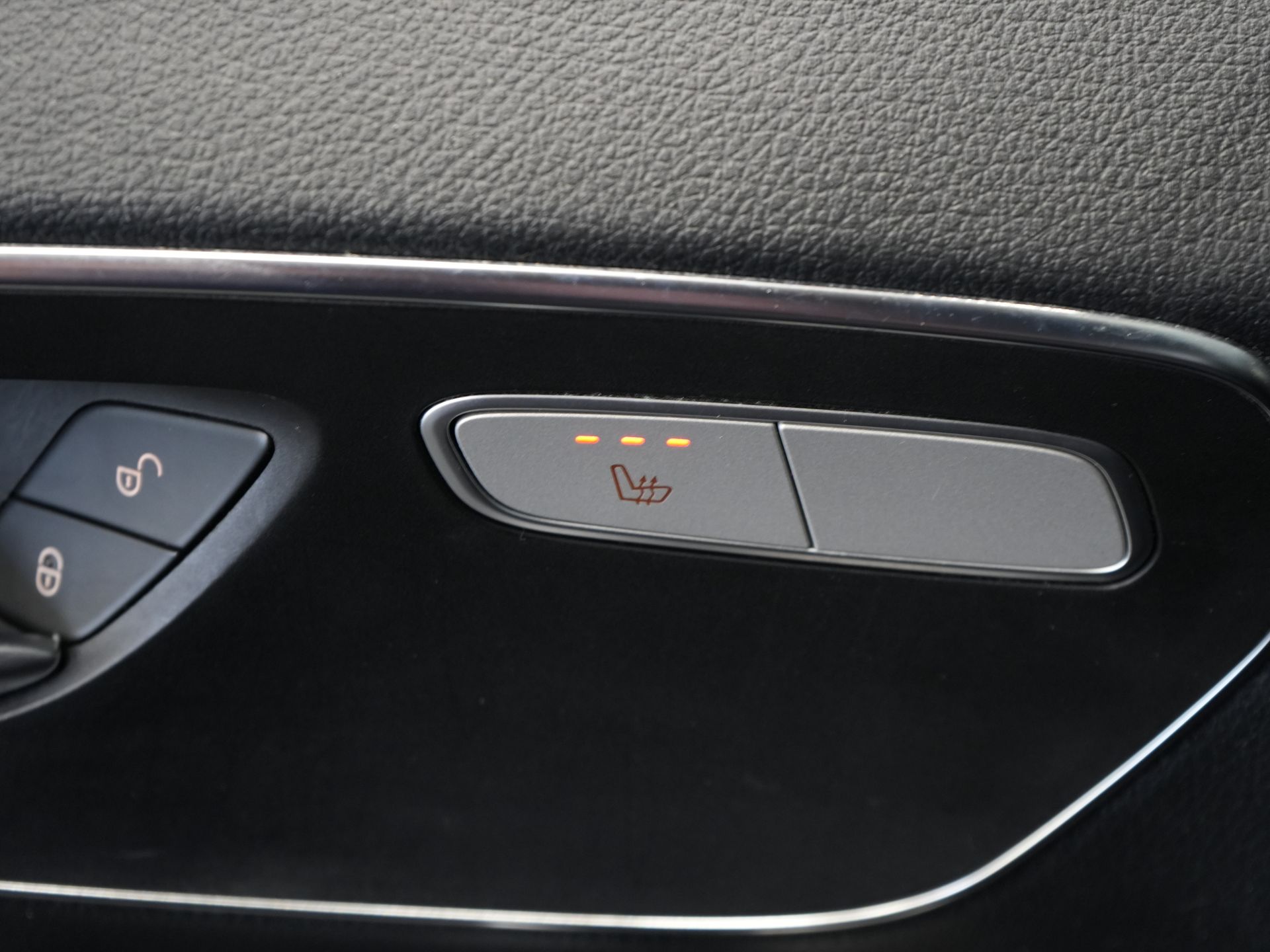 Mercedes-Benz Vito Van 114 CDI L2 Aut. BPM FREE Adapt.Cruise/ Chauffage au sol/ Chauffage des sièges/ Navi/ Carplay/ Caméra/ Crochet de remorquage/ Climatisation